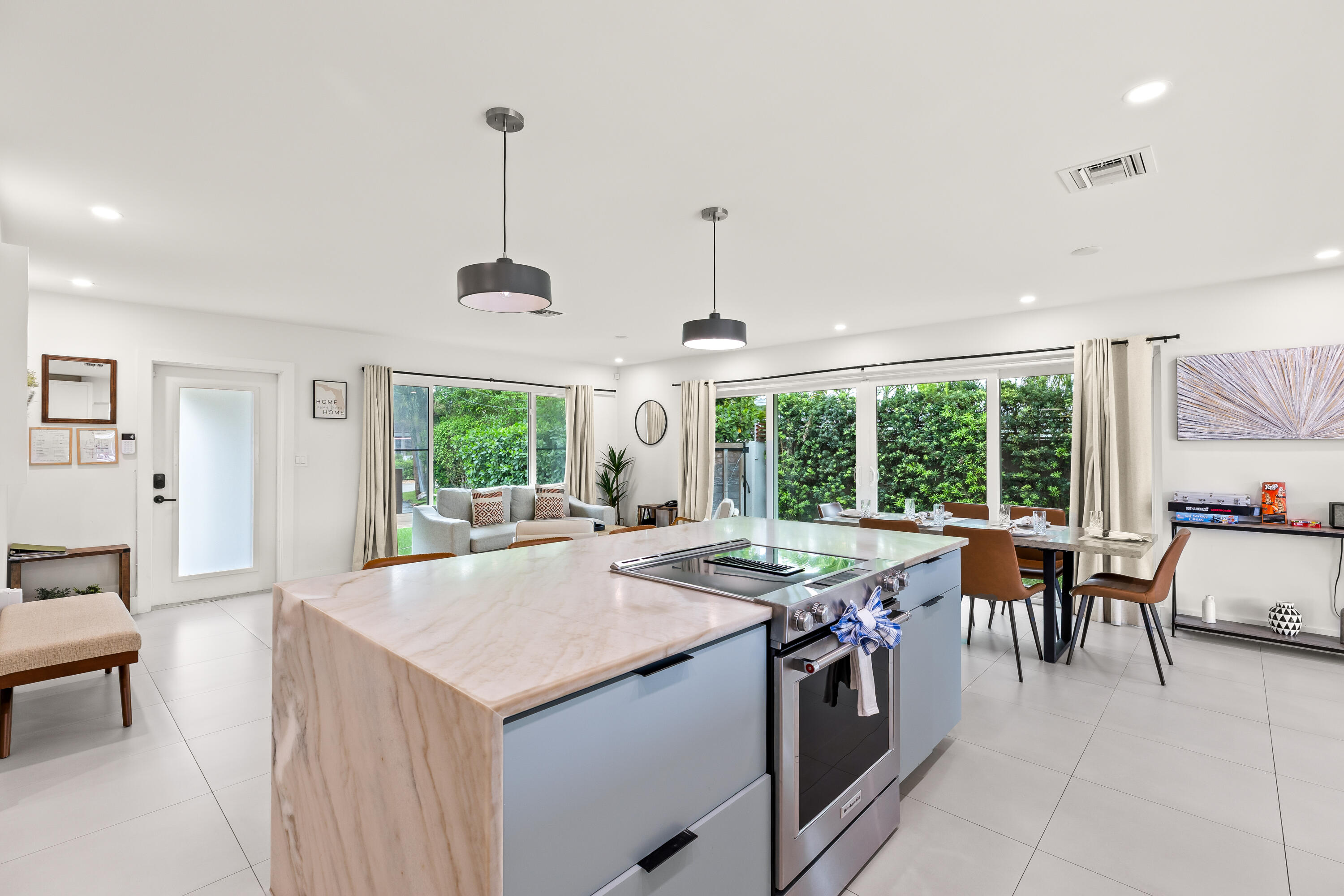 2417 NE 19th Ave Wilton Manors, FL 33305
