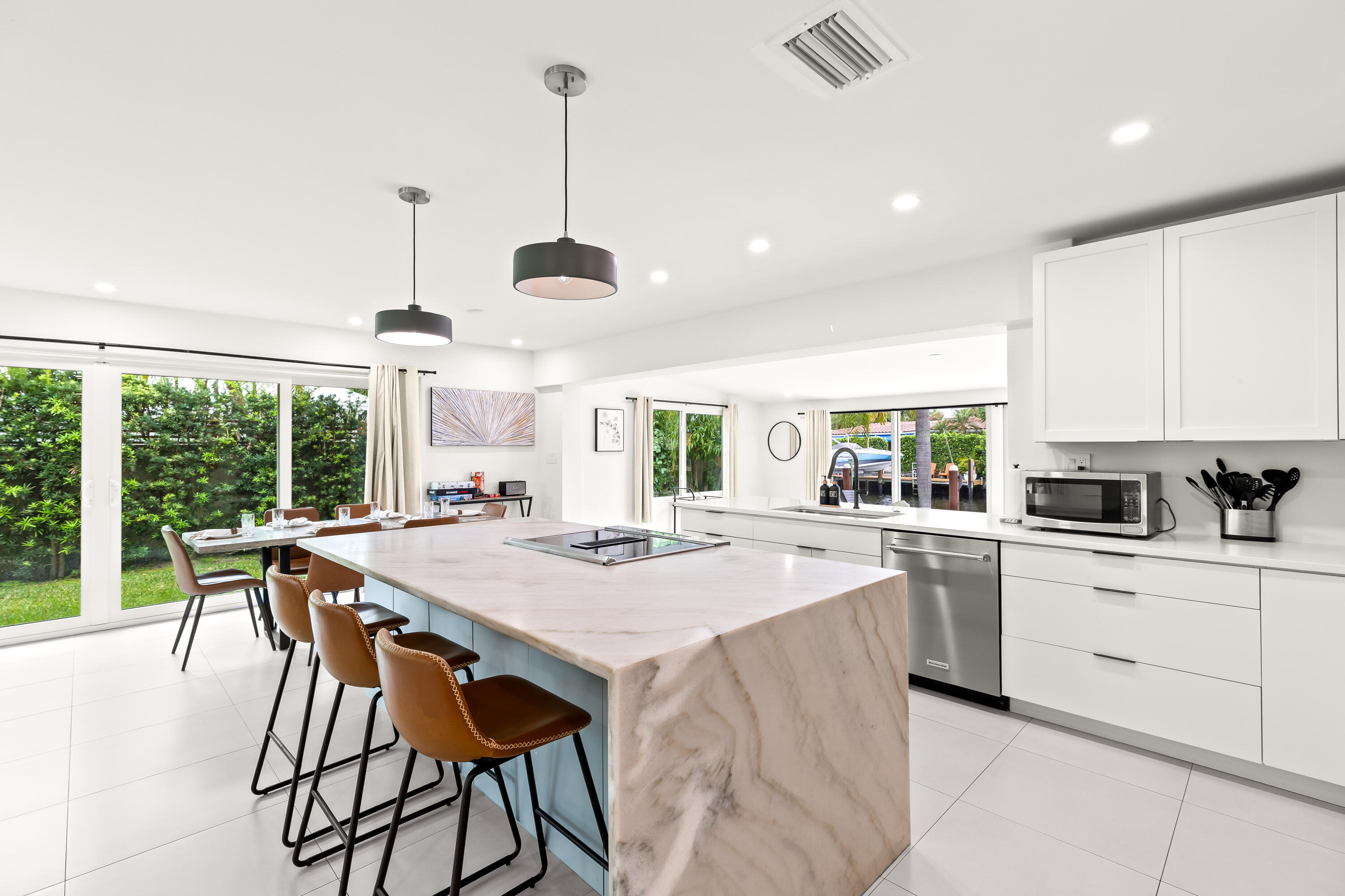 2417 NE 19th Ave Wilton Manors, FL 33305