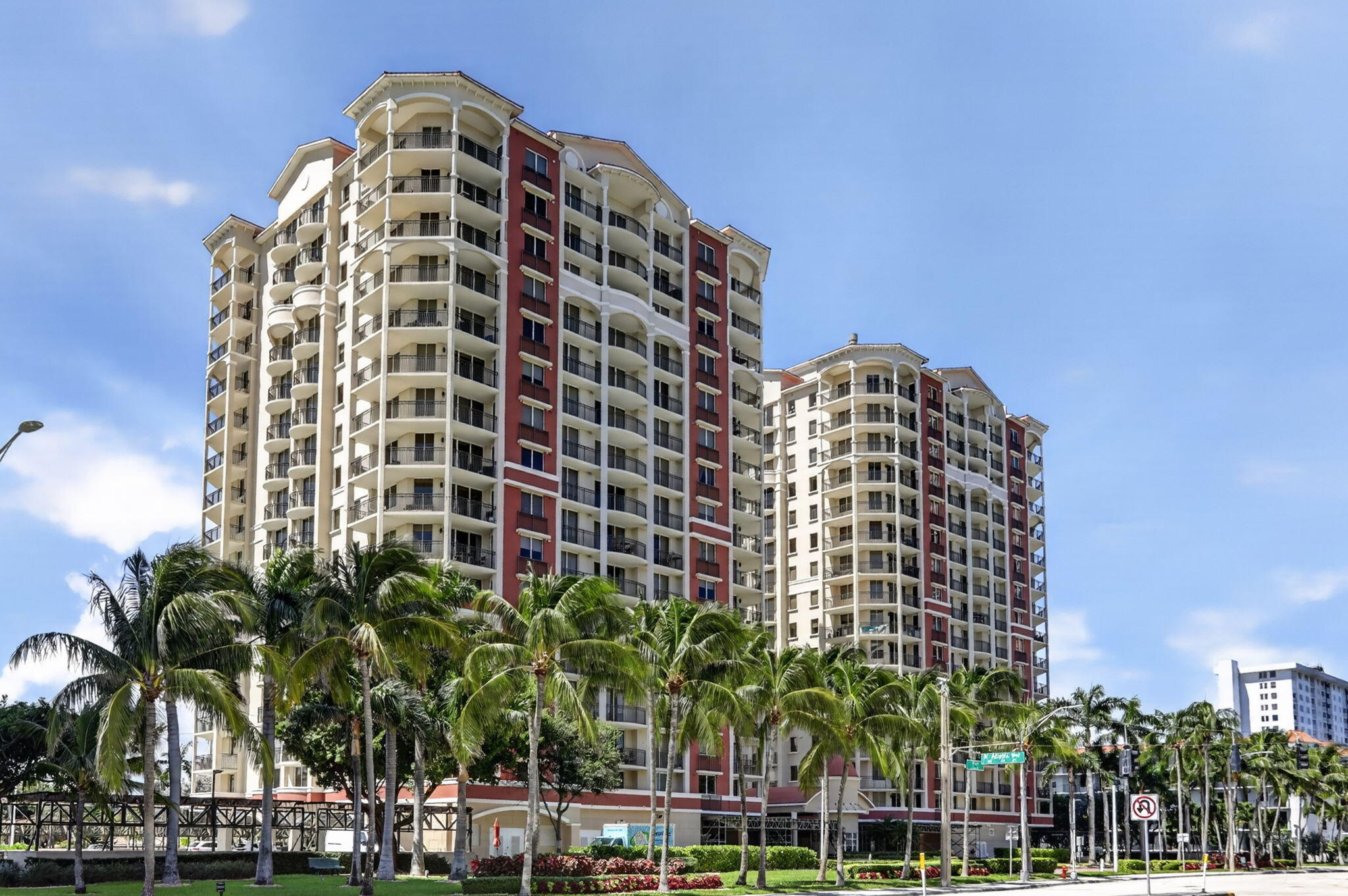 2011 N Ocean Blvd #205