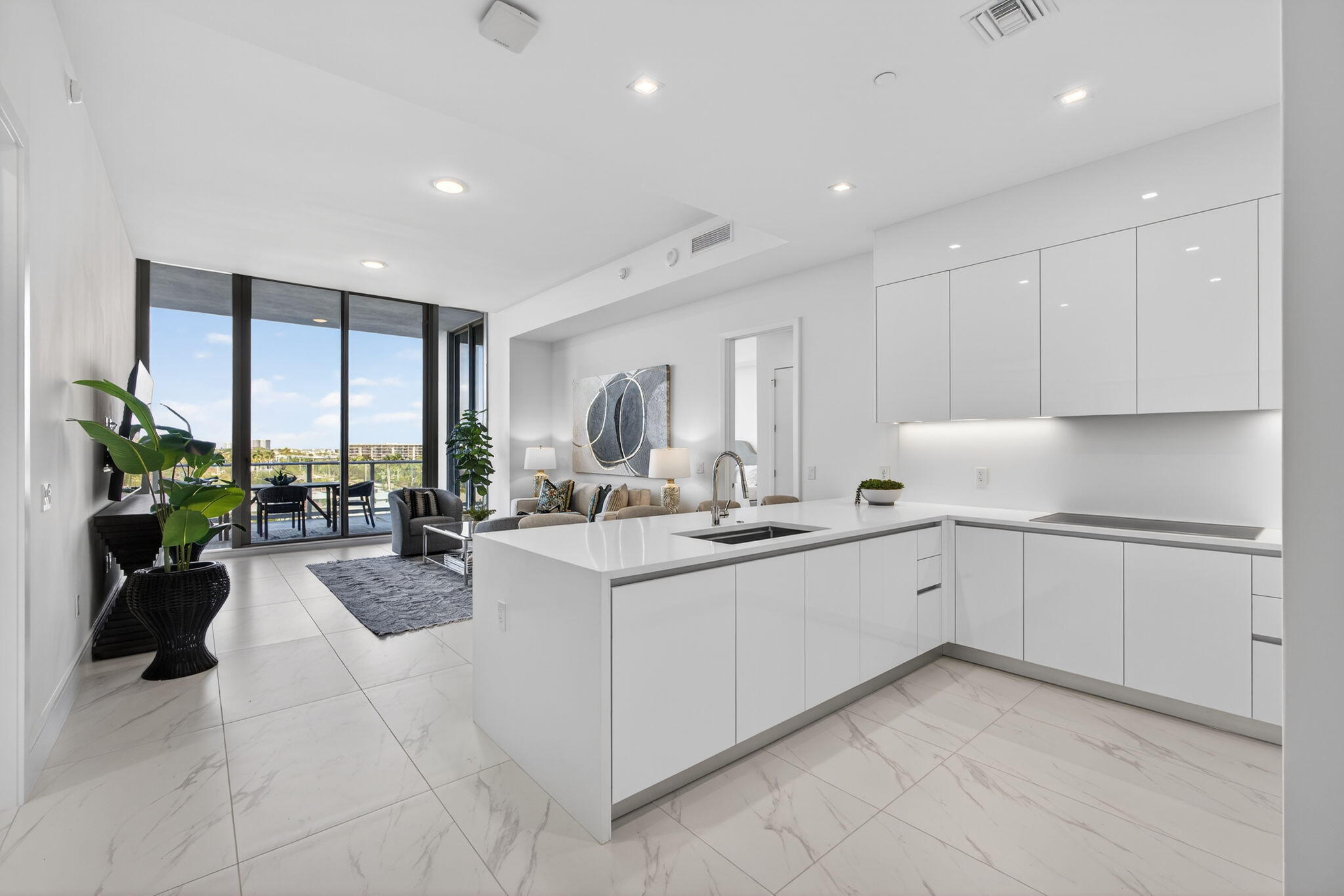 220 Lake Shr Dr #609 Lake Park, FL 33403