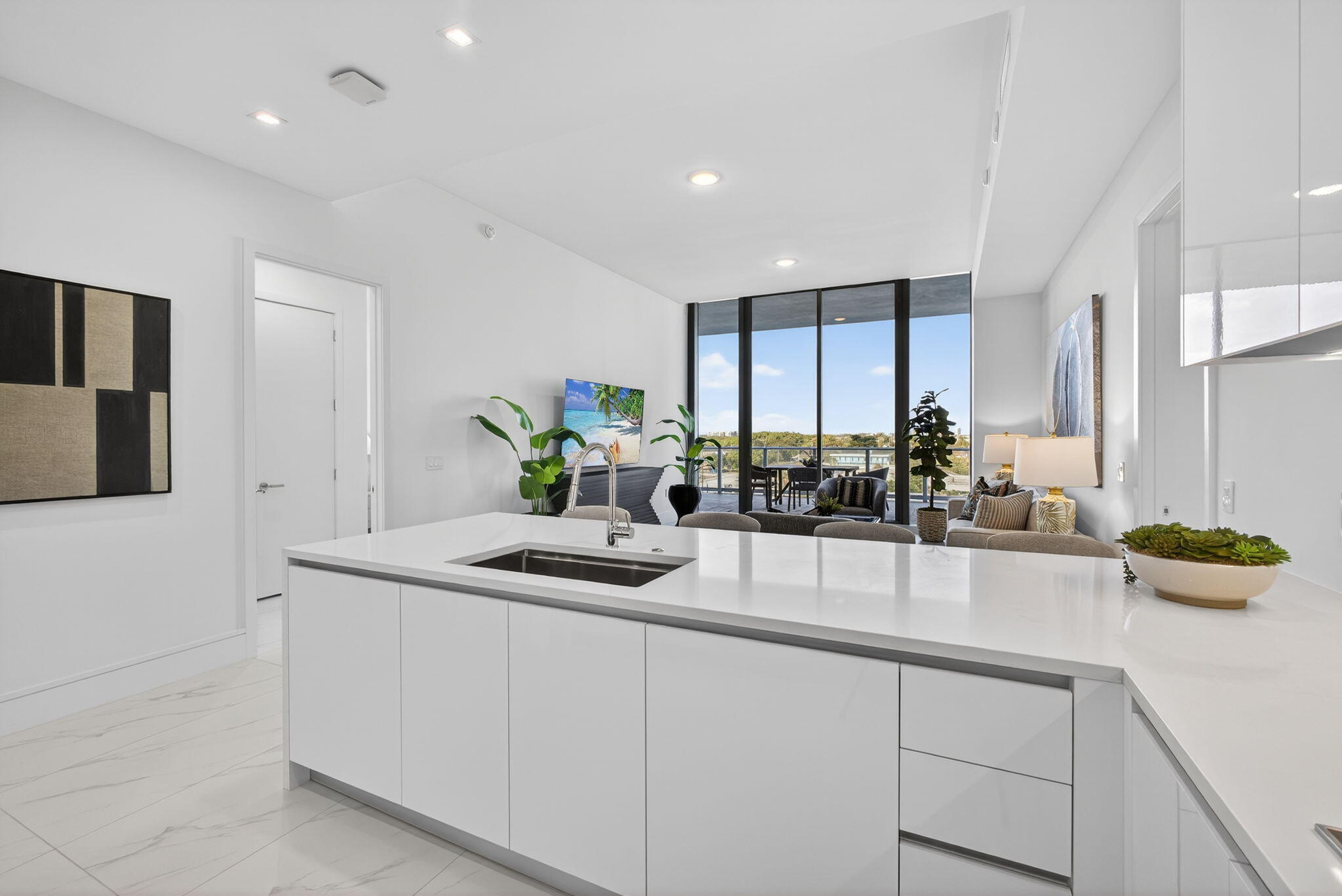 220 Lake Shr Dr #609 Lake Park, FL 33403
