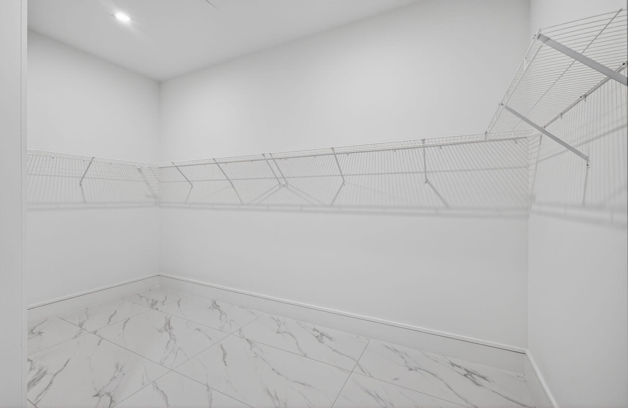 220 Lake Shr Dr #609 Lake Park, FL 33403