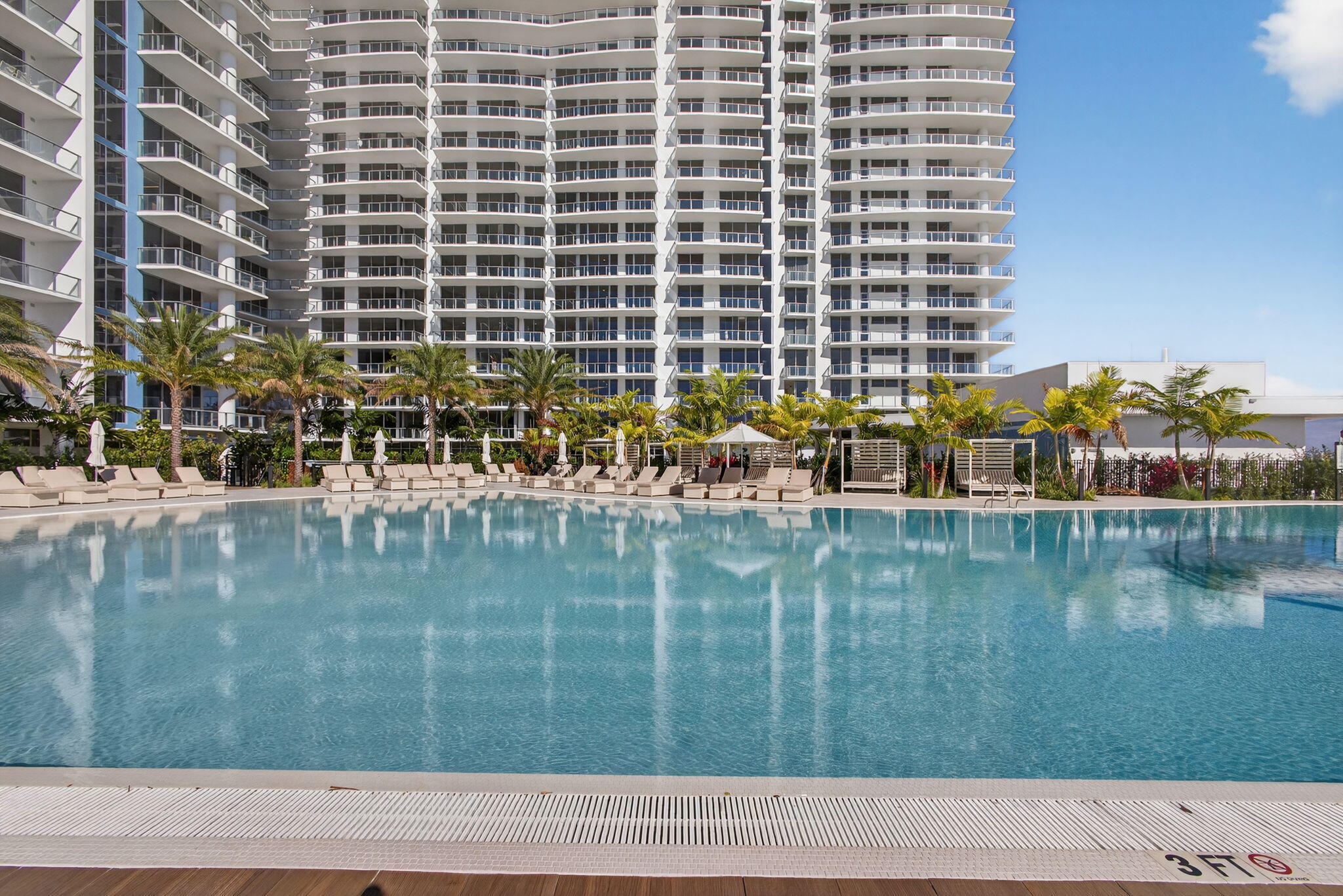 220 Lake Shr Dr #609 Lake Park, FL 33403
