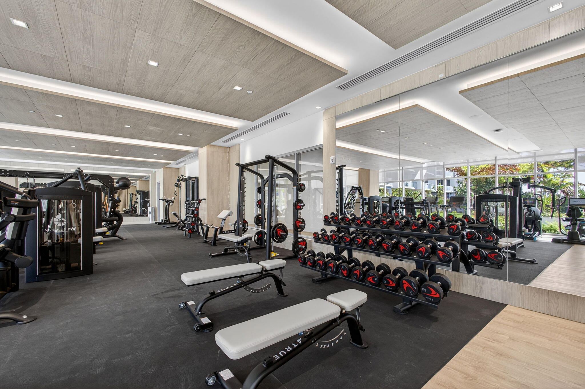 220 Lake Shr Dr #609 Lake Park, FL 33403