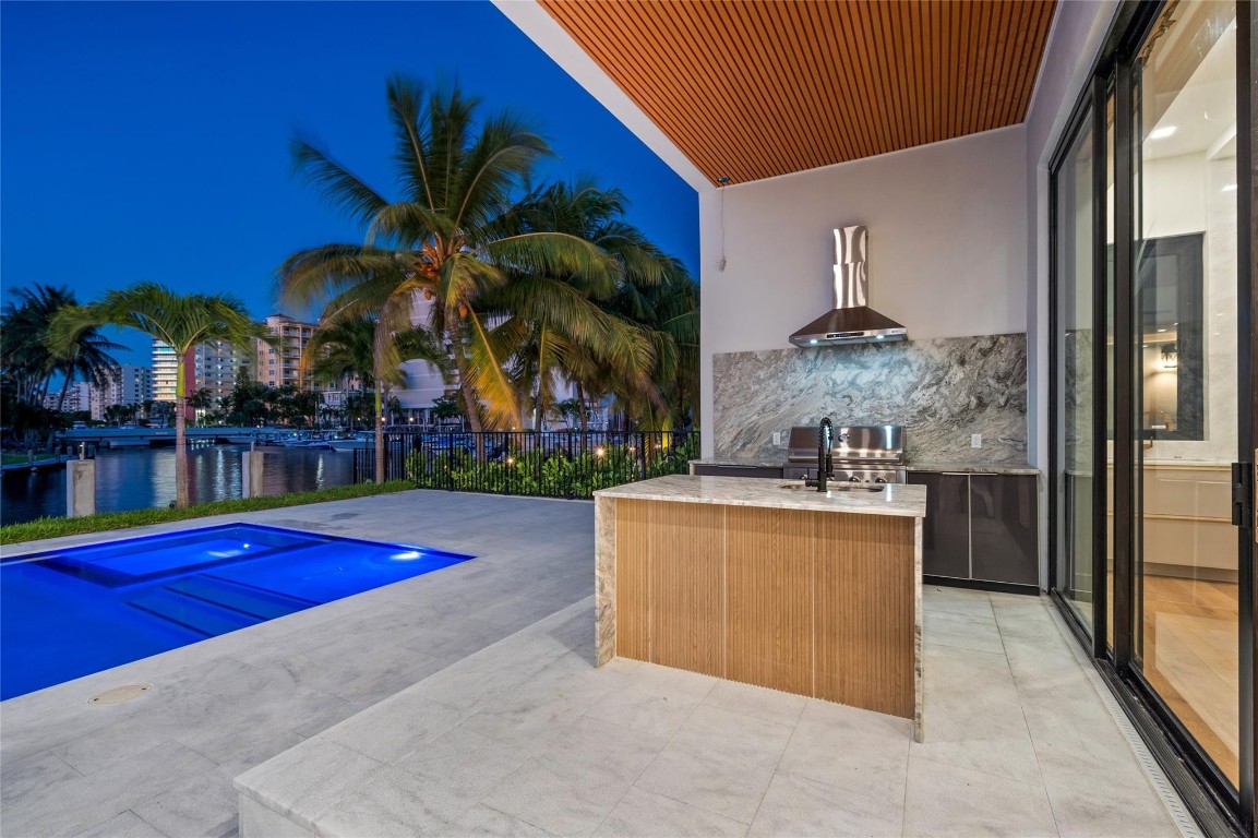 2 Sunset Pompano Beach, FL 33062