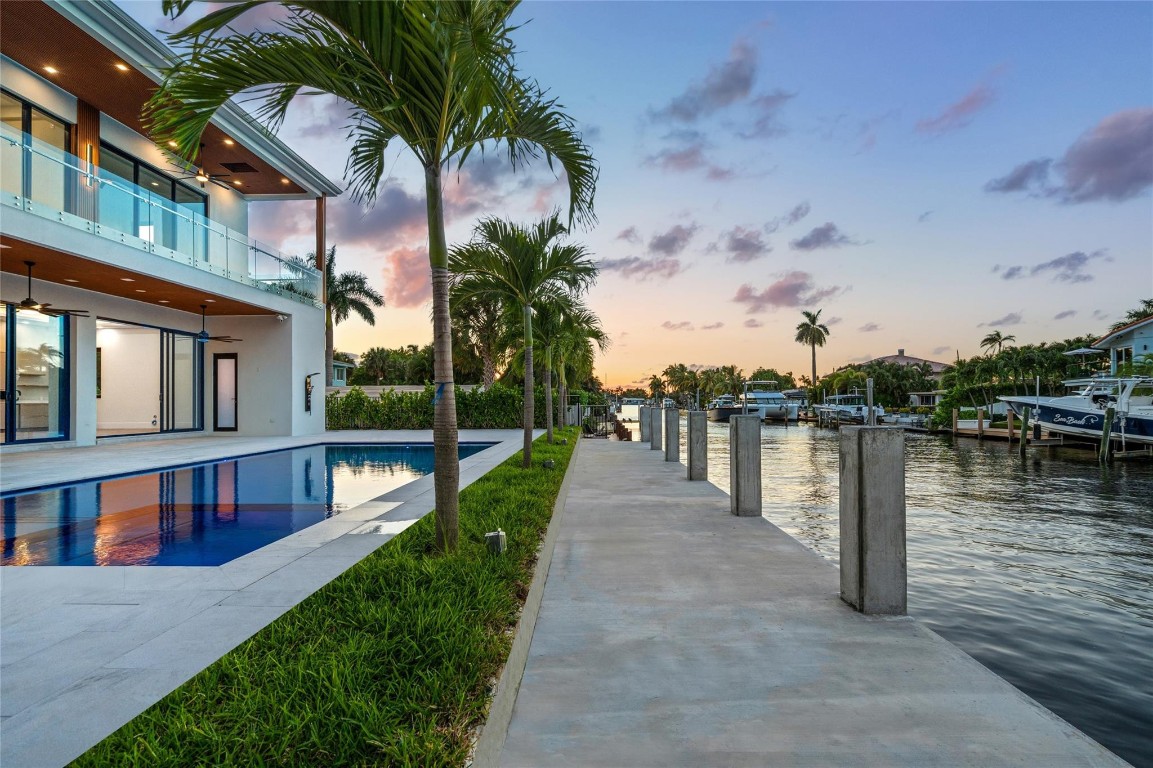 2 Sunset Pompano Beach, FL 33062