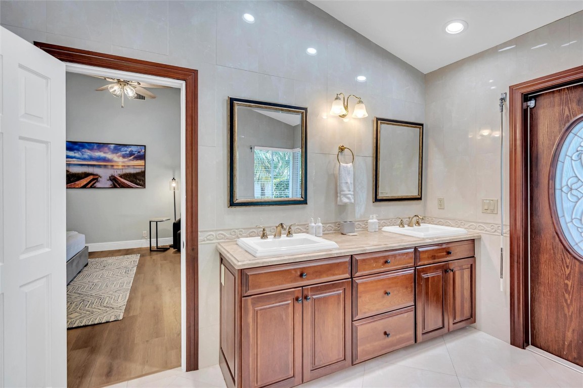 1643 Seabreeze Fort Lauderdale, FL 33316