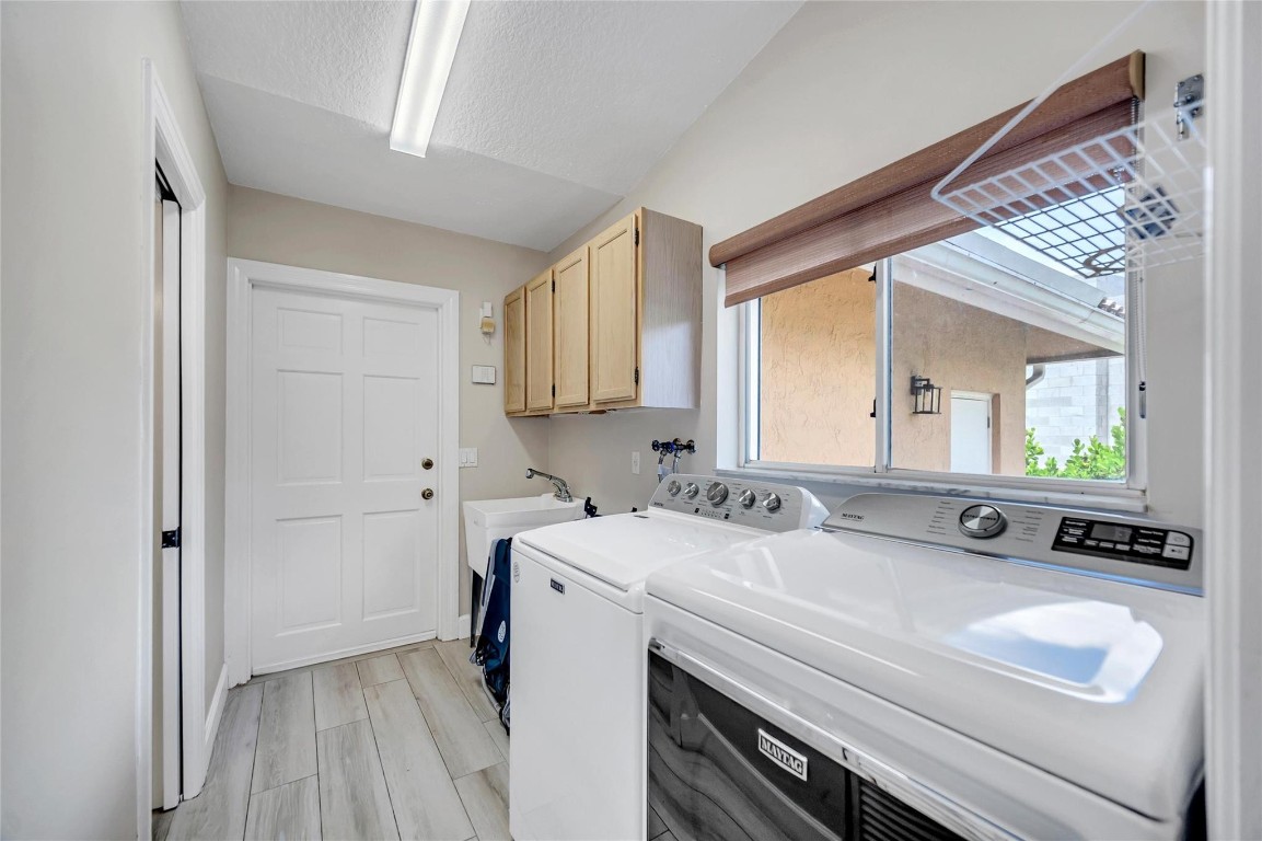 1643 Seabreeze Fort Lauderdale, FL 33316