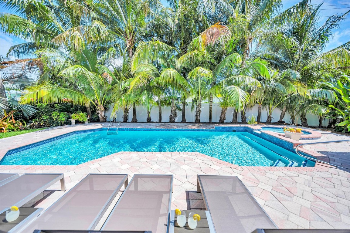 1643 Seabreeze Fort Lauderdale, FL 33316