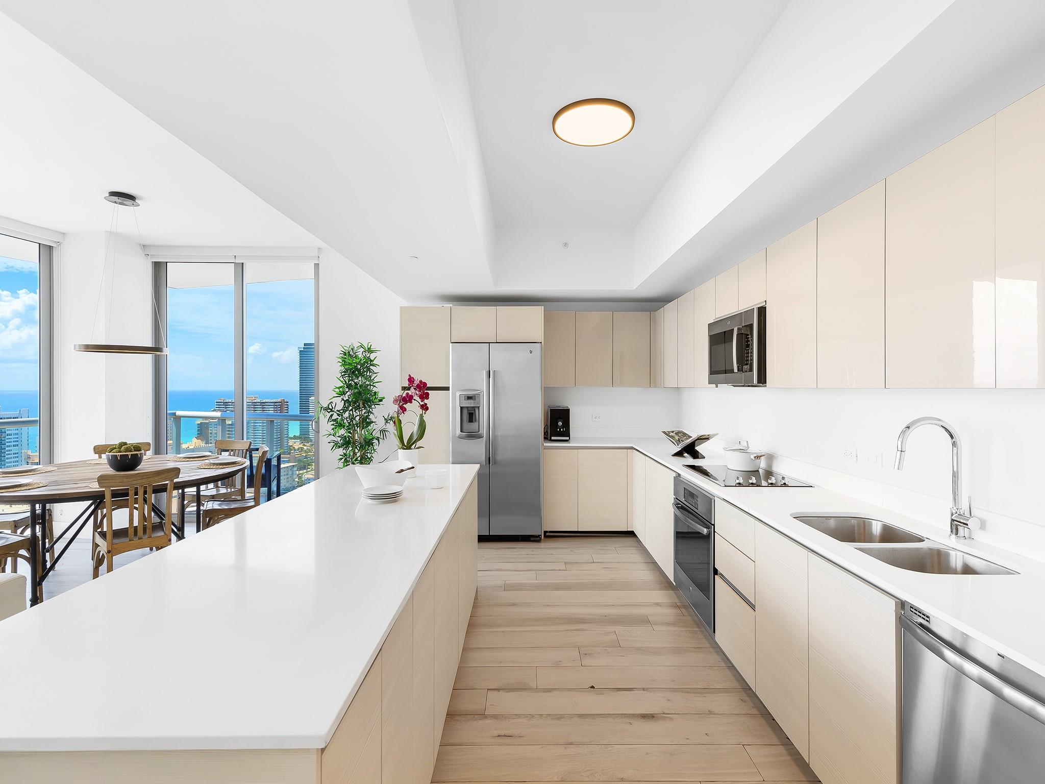 image Beachwalk Condominium9