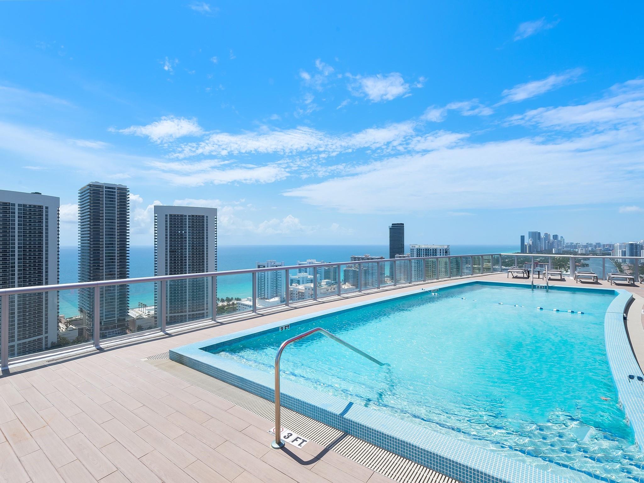 image Beachwalk Condominium10
