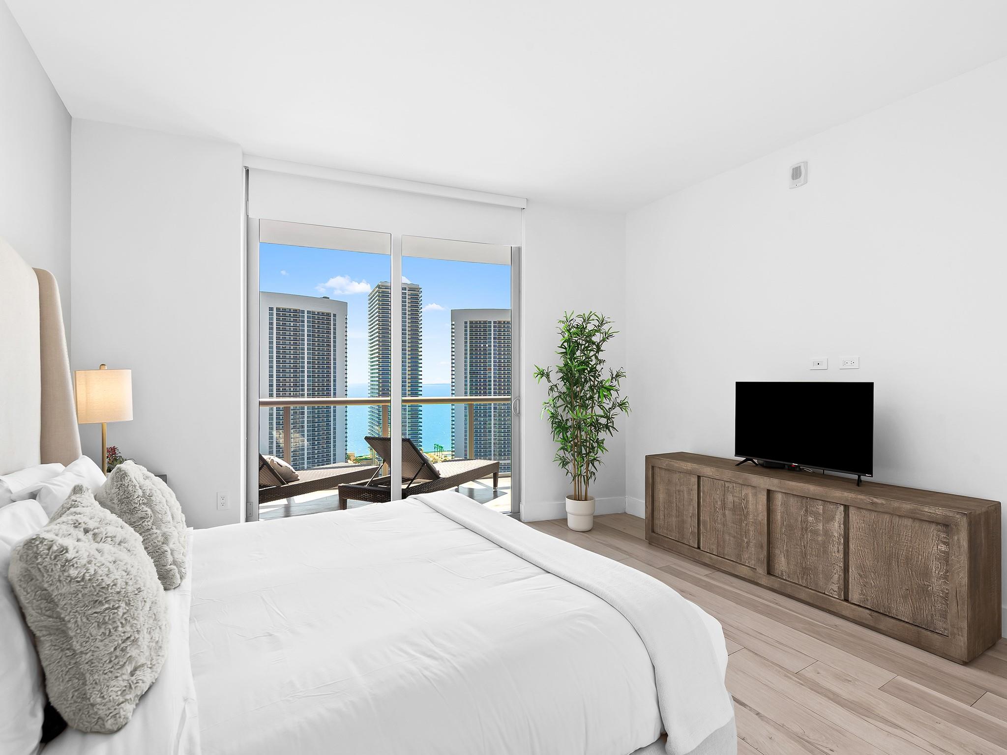 image Beachwalk Condominium13