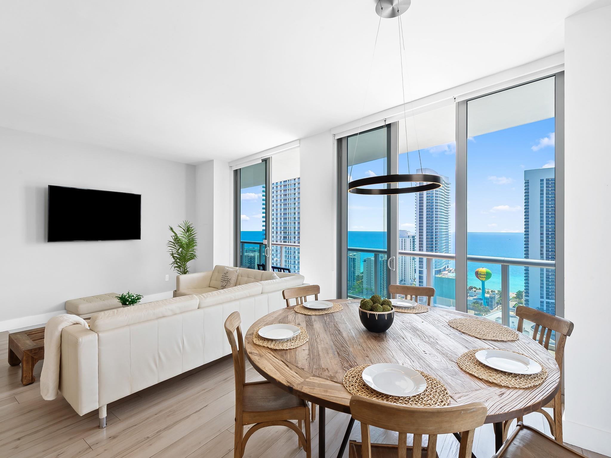 image Beachwalk Condominium6