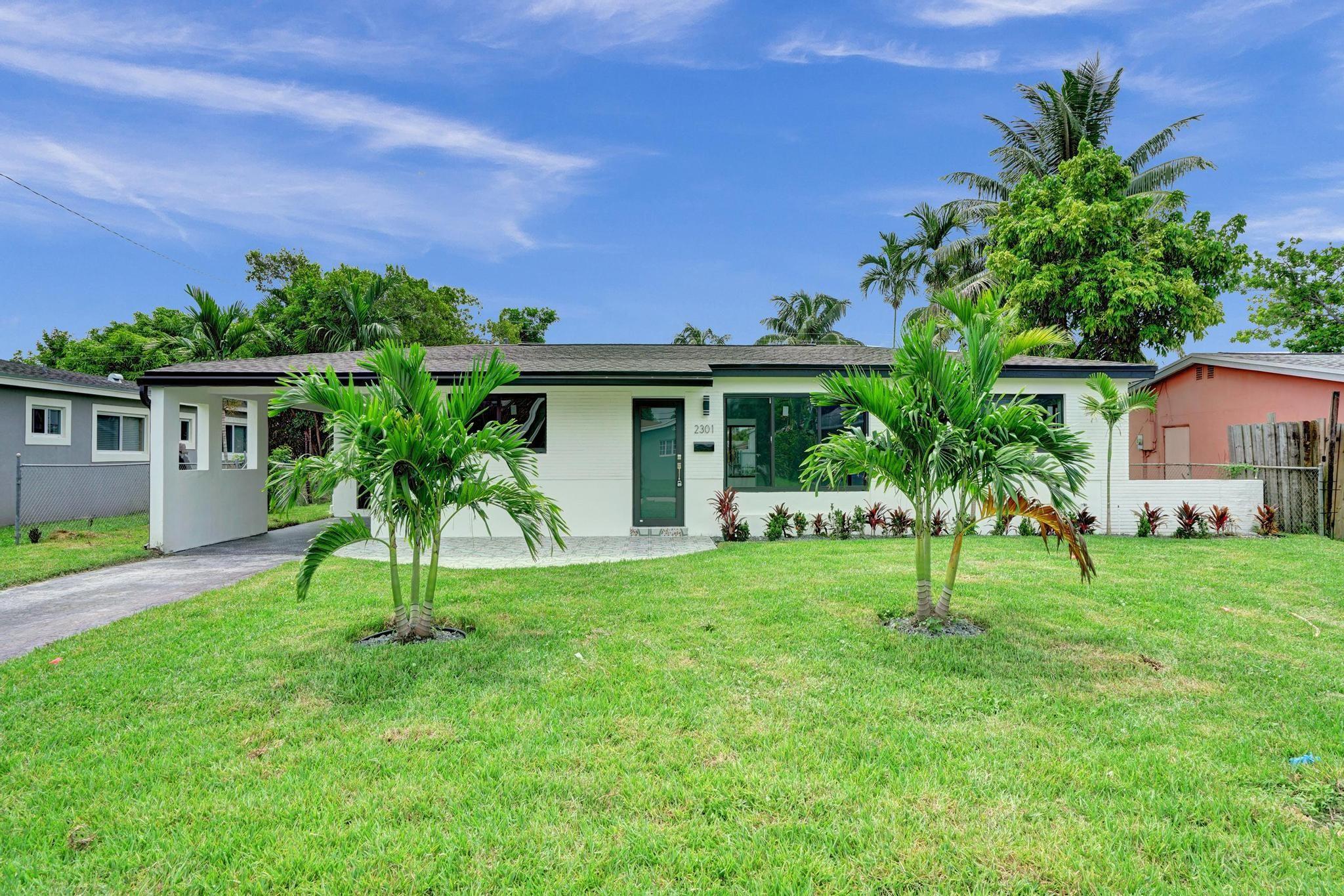 2301 Alcazar Dr