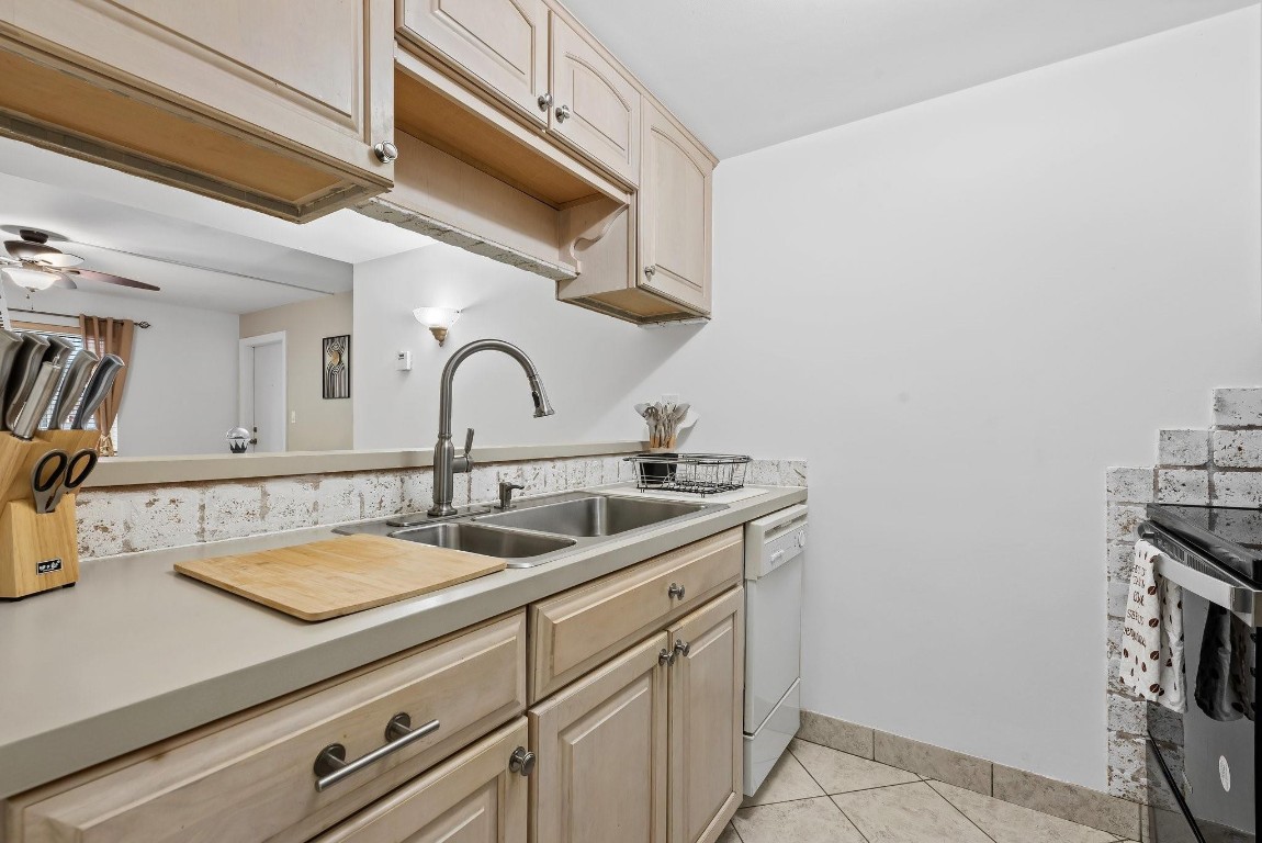 1000 SE 15th #103 Fort Lauderdale, FL 33316