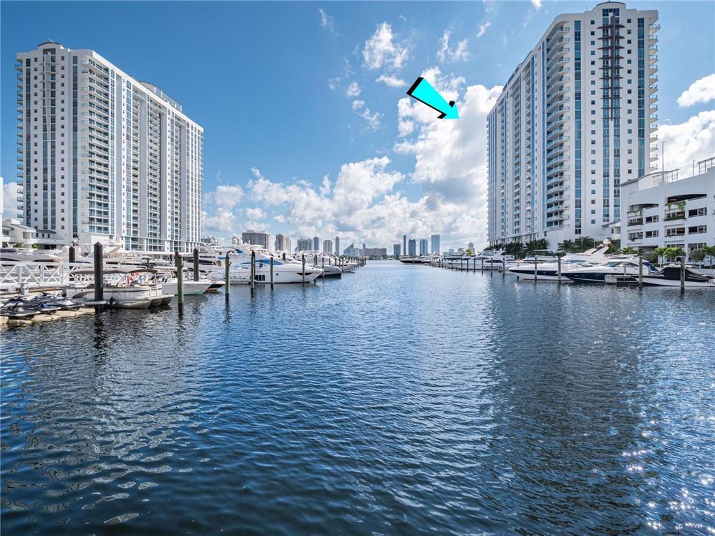 17111 Biscayne Blvd #2105 + 1 BOAT SLIP North Miami Beach, FL 33160