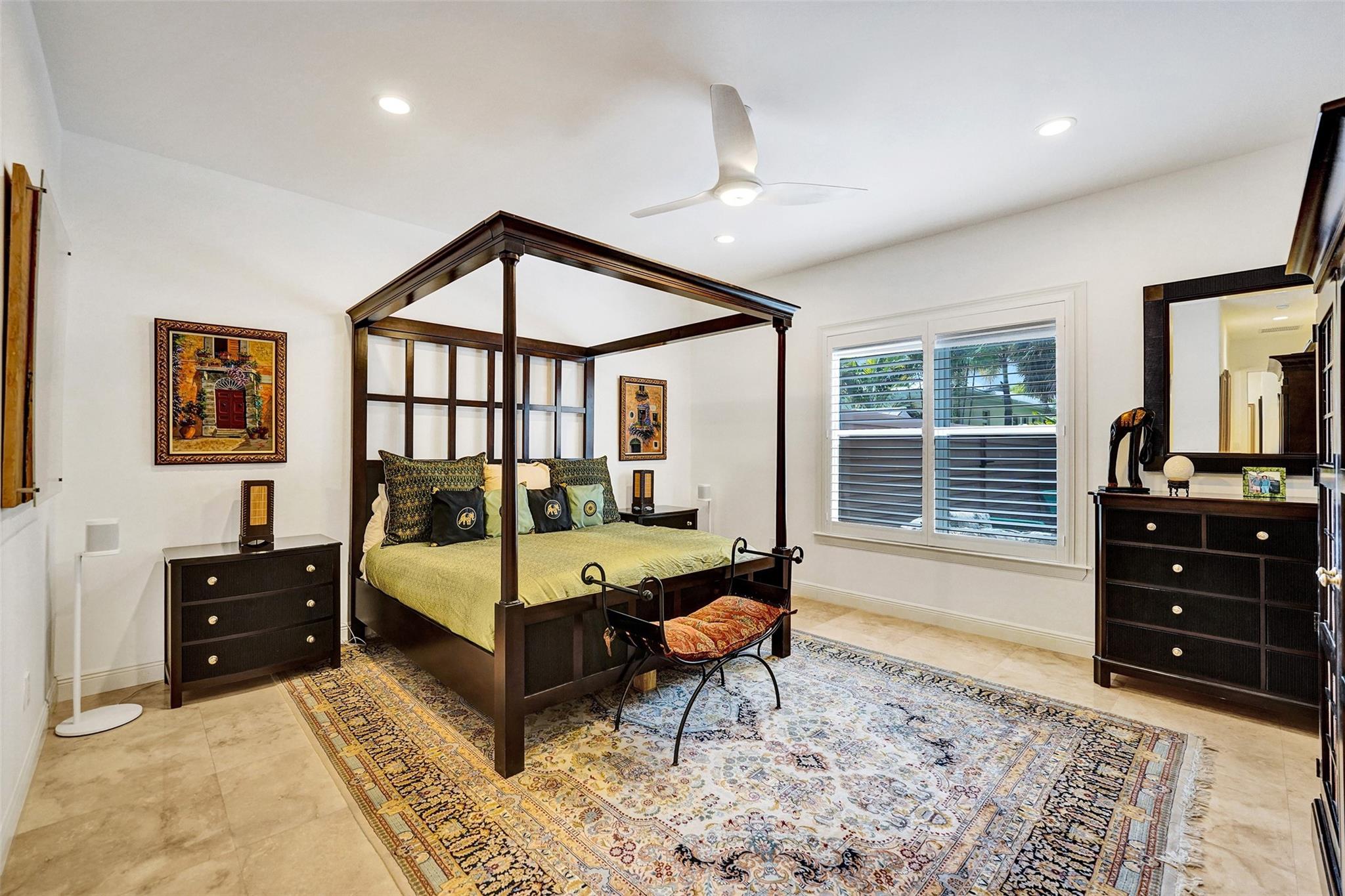 517 NE 11th Ave Fort Lauderdale, FL 33301