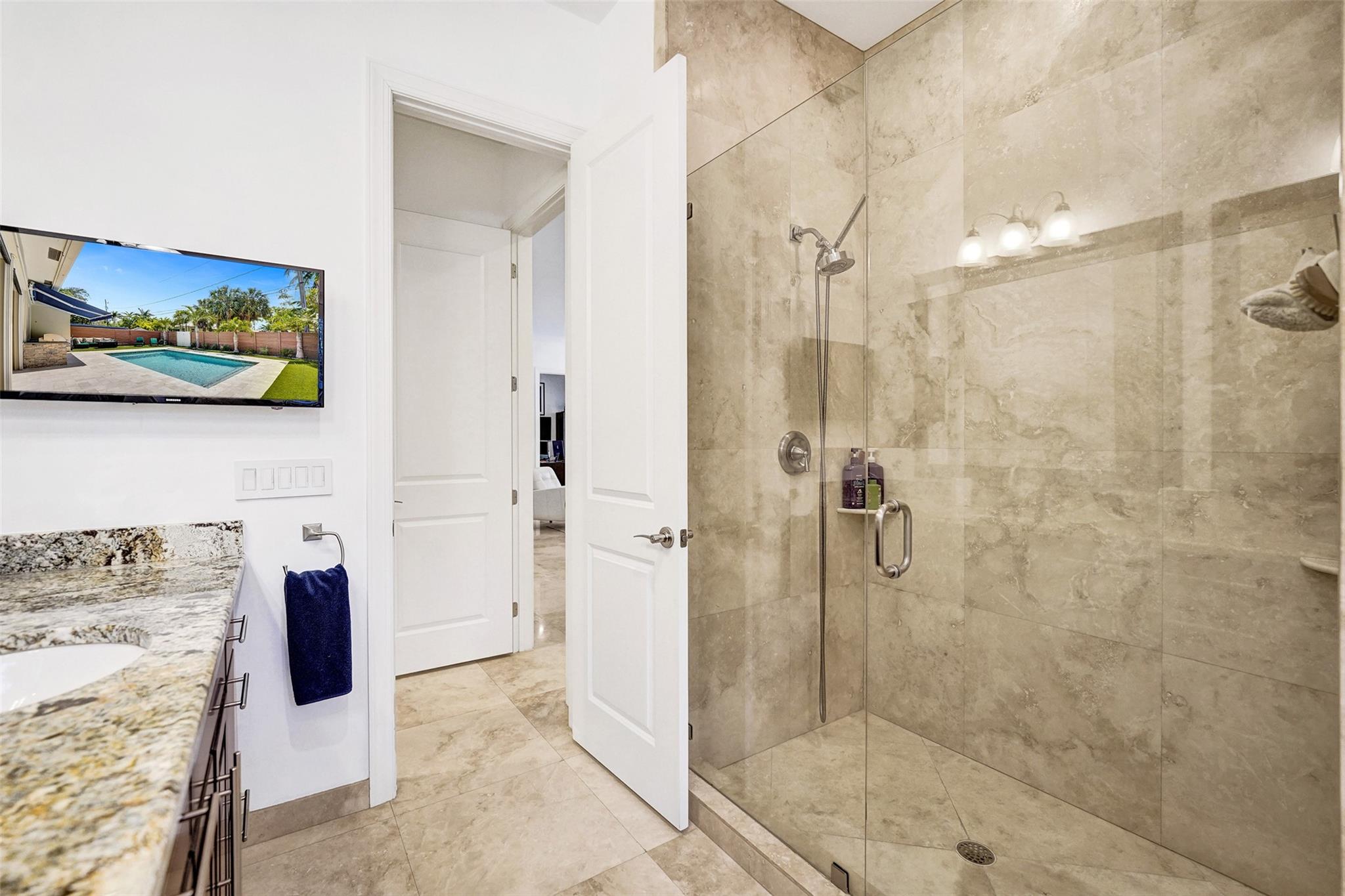 517 NE 11th Ave Fort Lauderdale, FL 33301