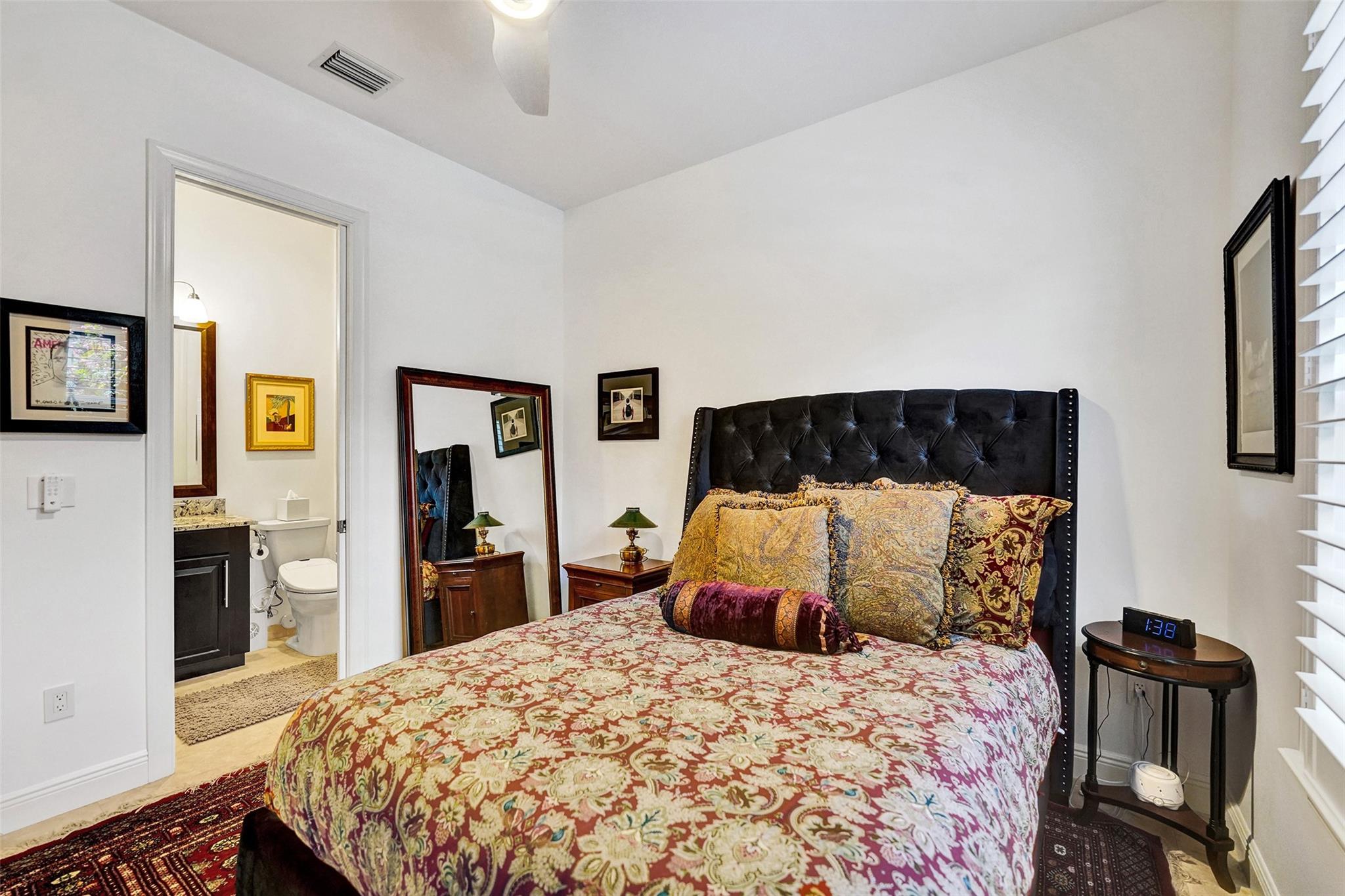 517 NE 11th Ave Fort Lauderdale, FL 33301