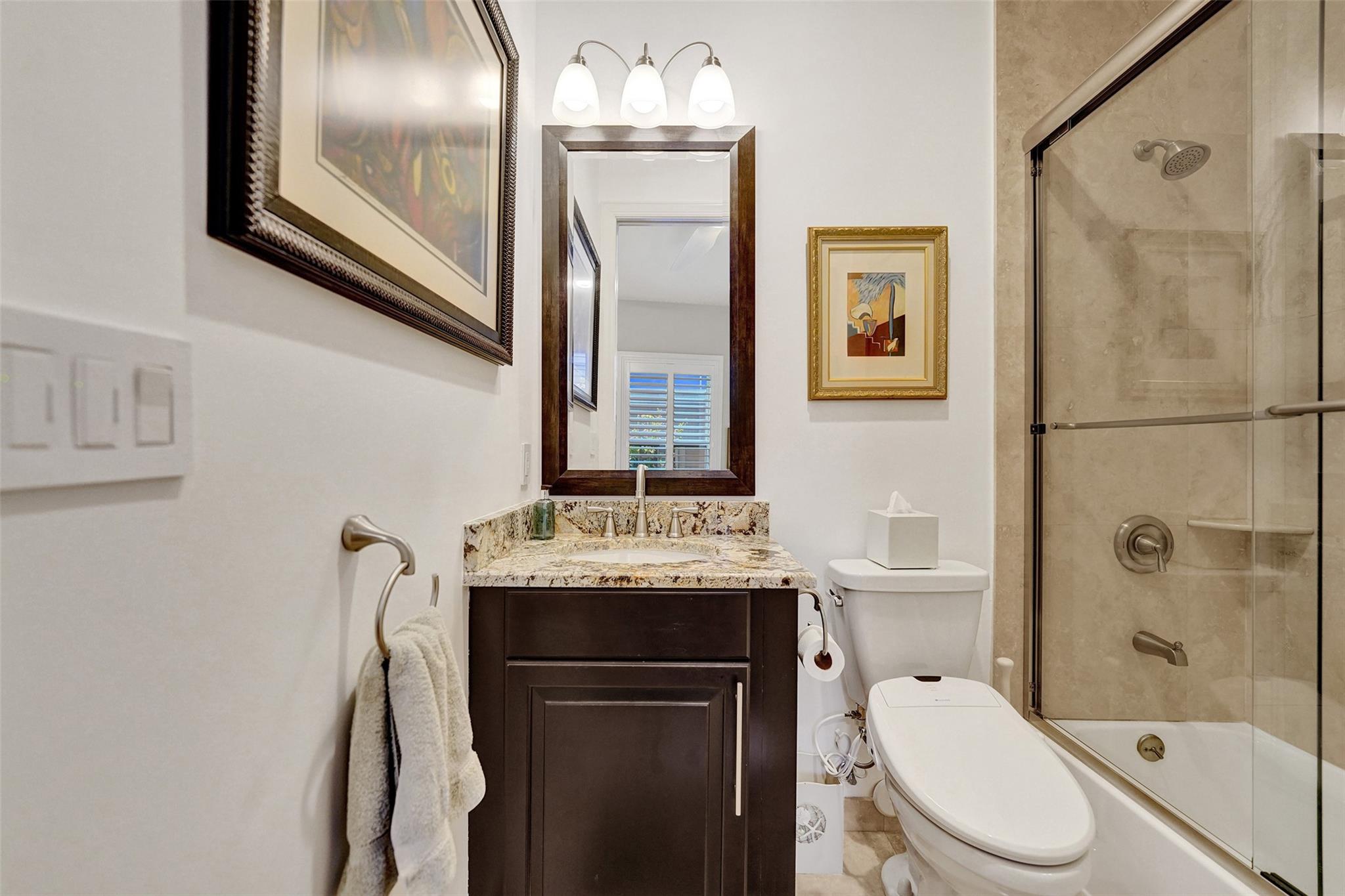 517 NE 11th Ave Fort Lauderdale, FL 33301