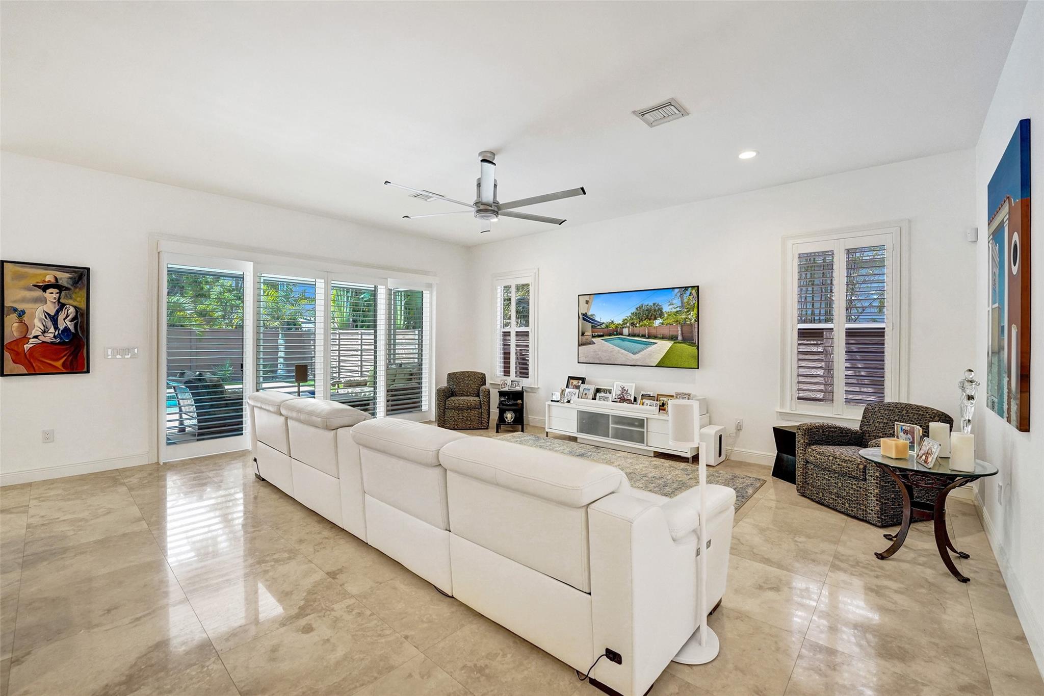 517 NE 11th Ave Fort Lauderdale, FL 33301