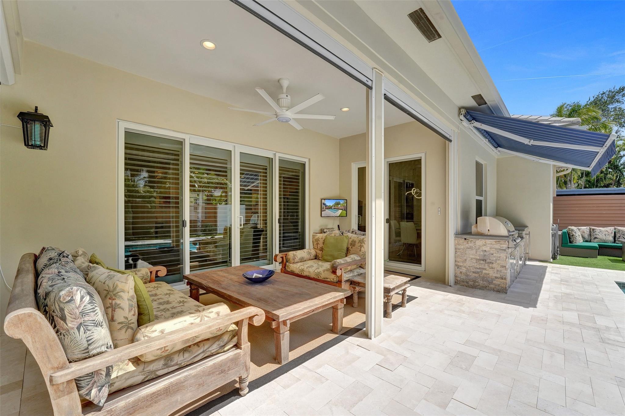 517 NE 11th Ave Fort Lauderdale, FL 33301