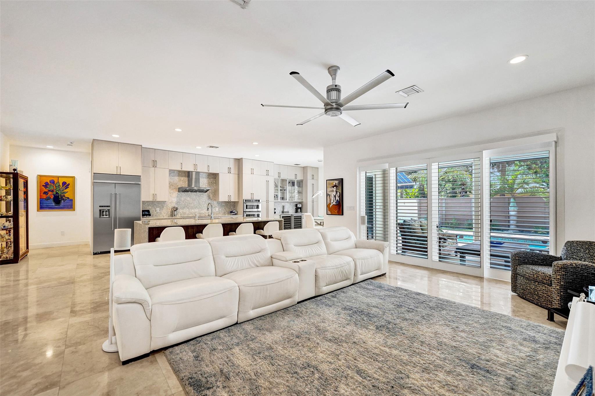 517 NE 11th Ave Fort Lauderdale, FL 33301