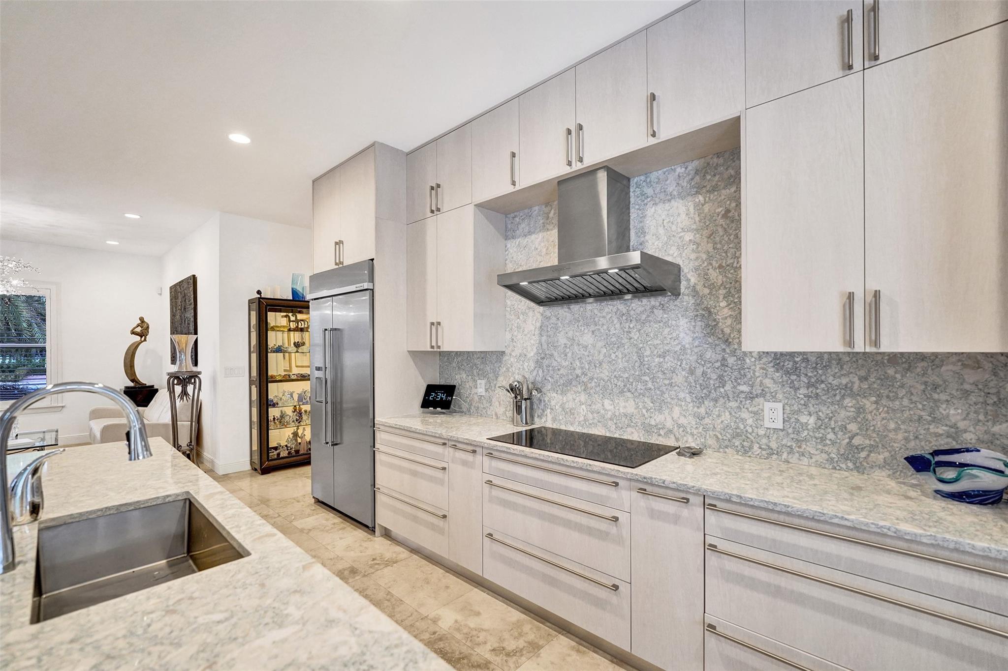 517 NE 11th Ave Fort Lauderdale, FL 33301