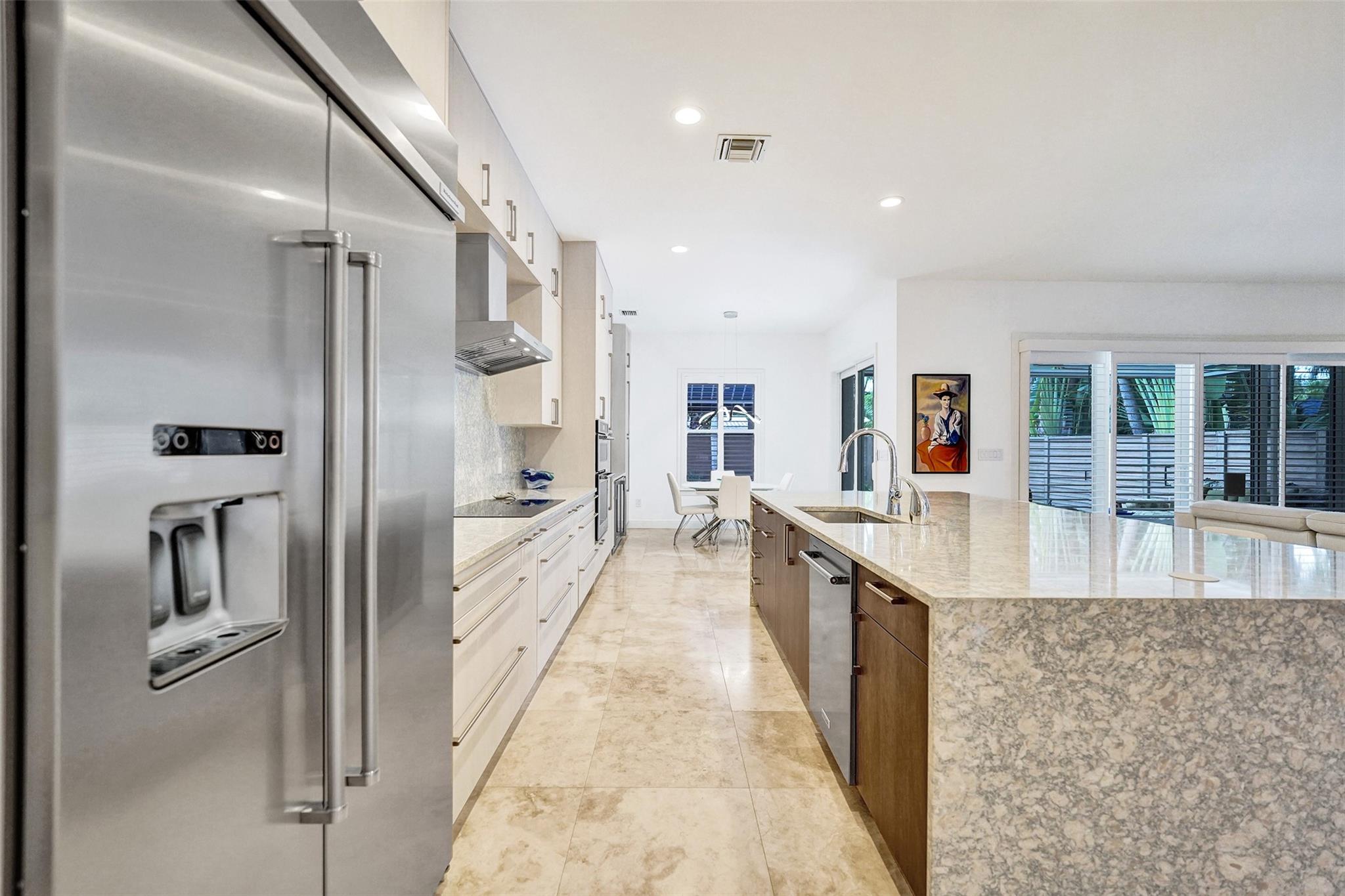 517 NE 11th Ave Fort Lauderdale, FL 33301