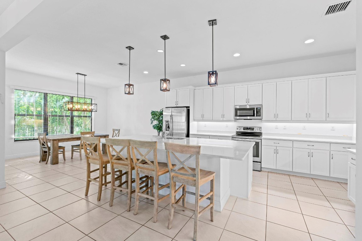 8870 NW 37th Coral Springs, FL 33065