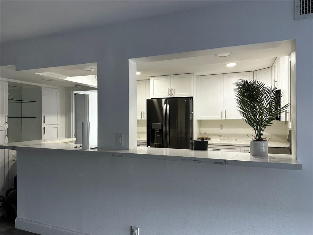 800 Parkview Dr #829 Hallandale Beach, FL 33009