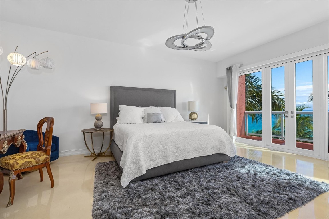 2160 N Ocean #III Fort Lauderdale, FL 33305