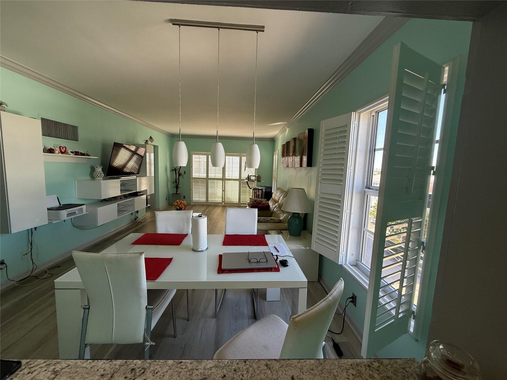 4117 N Bougainvilla #415
