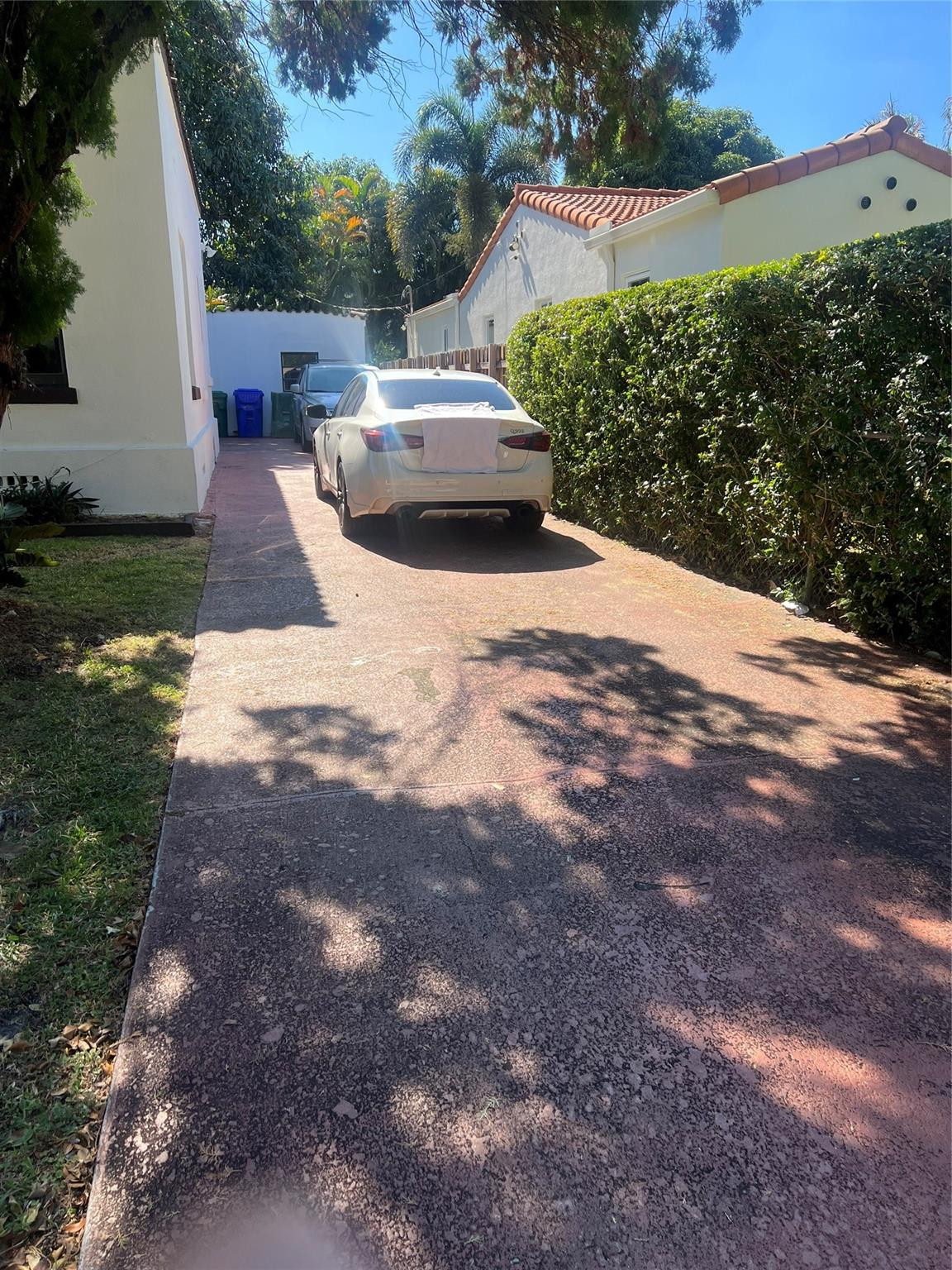 2152 SW 10th Miami, FL 33135