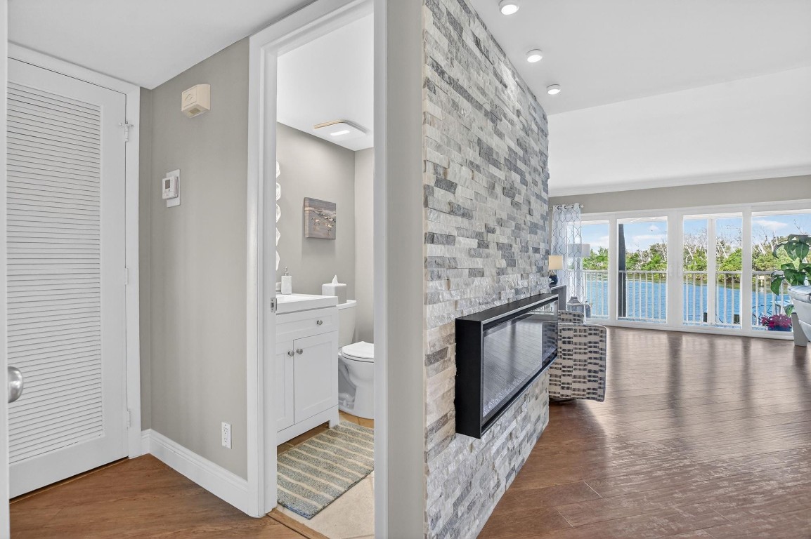 1537 E Hillsboro #241