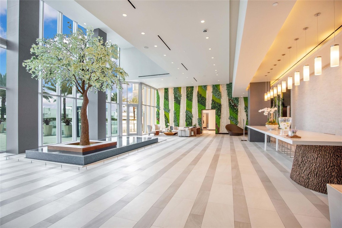 image Paramount Miami Worldcenter33