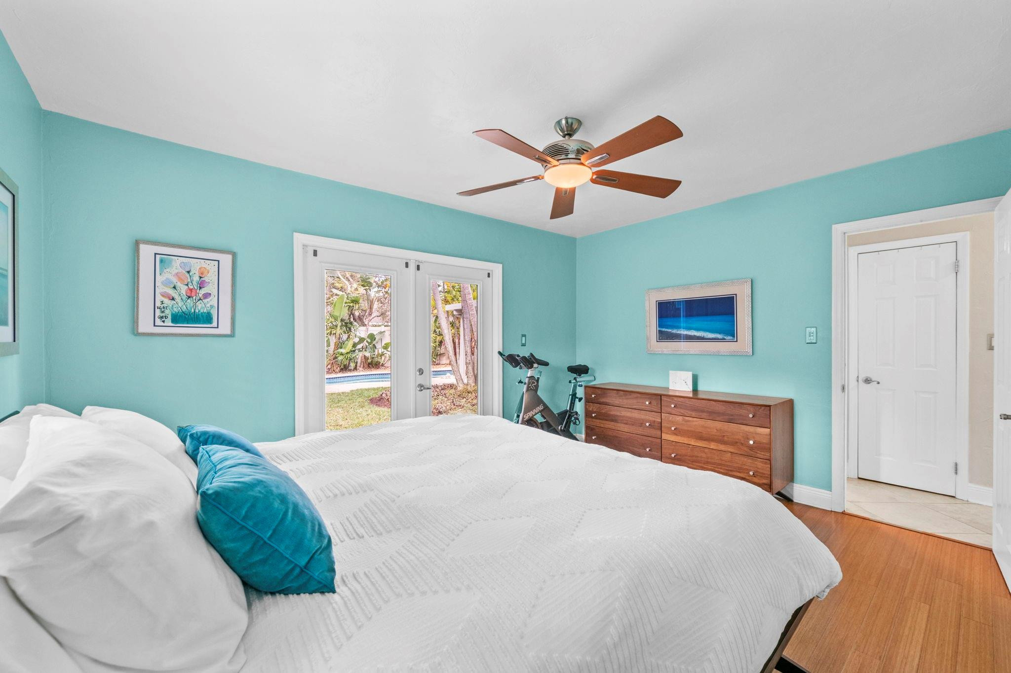 1815 N Victoria Park Fort Lauderdale, FL 33305