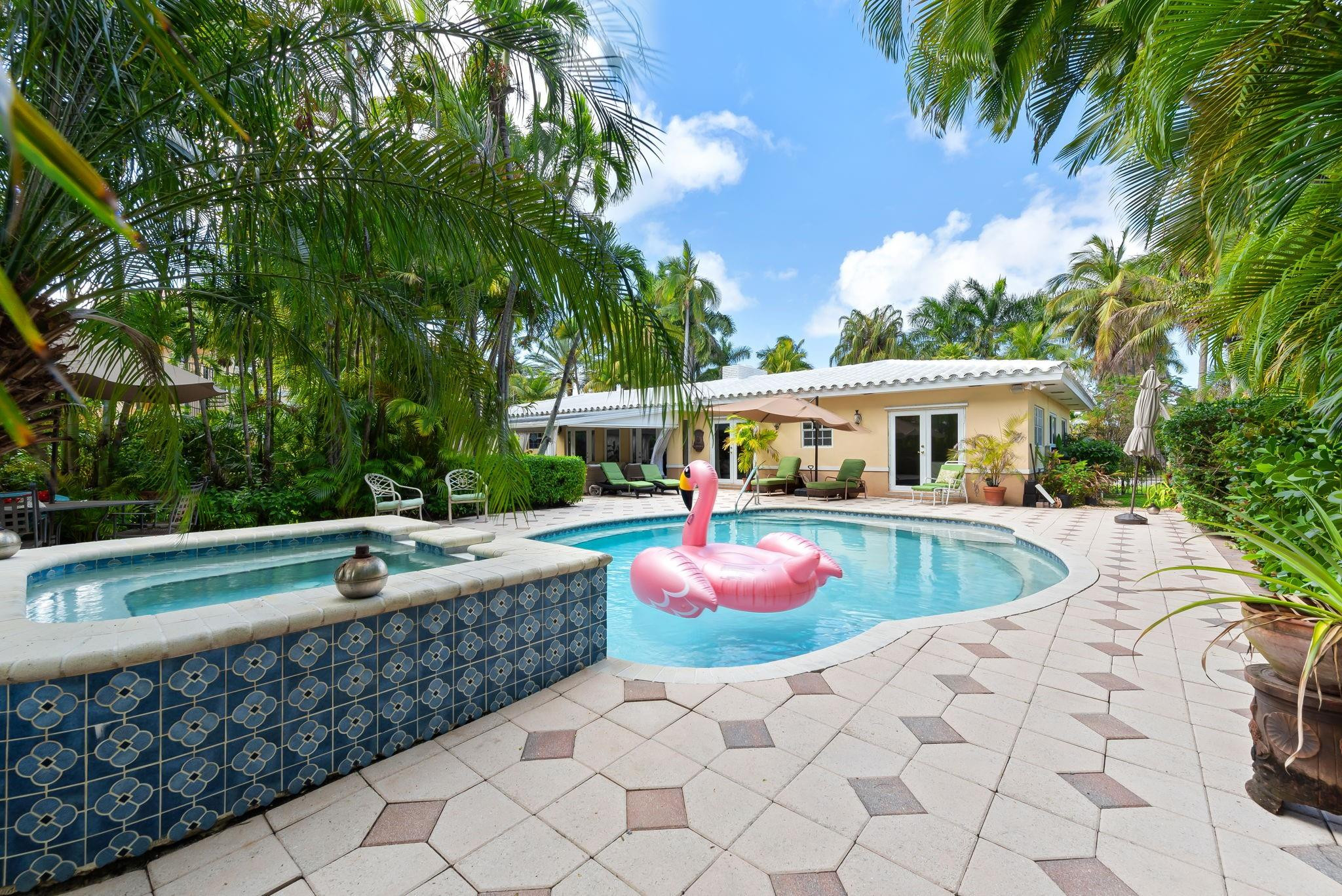 1030 Polk Hollywood, FL 33019