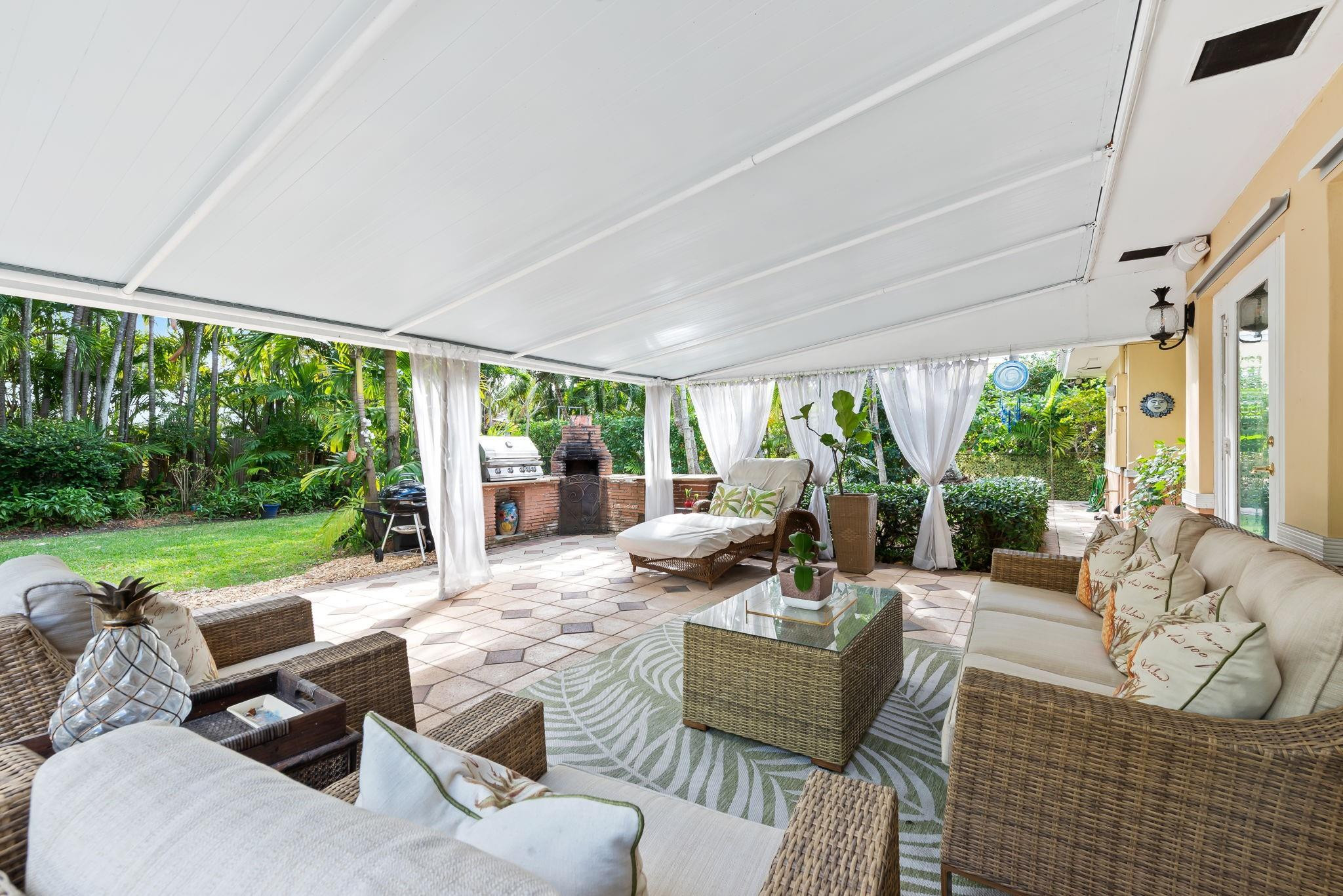 1030 Polk Hollywood, FL 33019