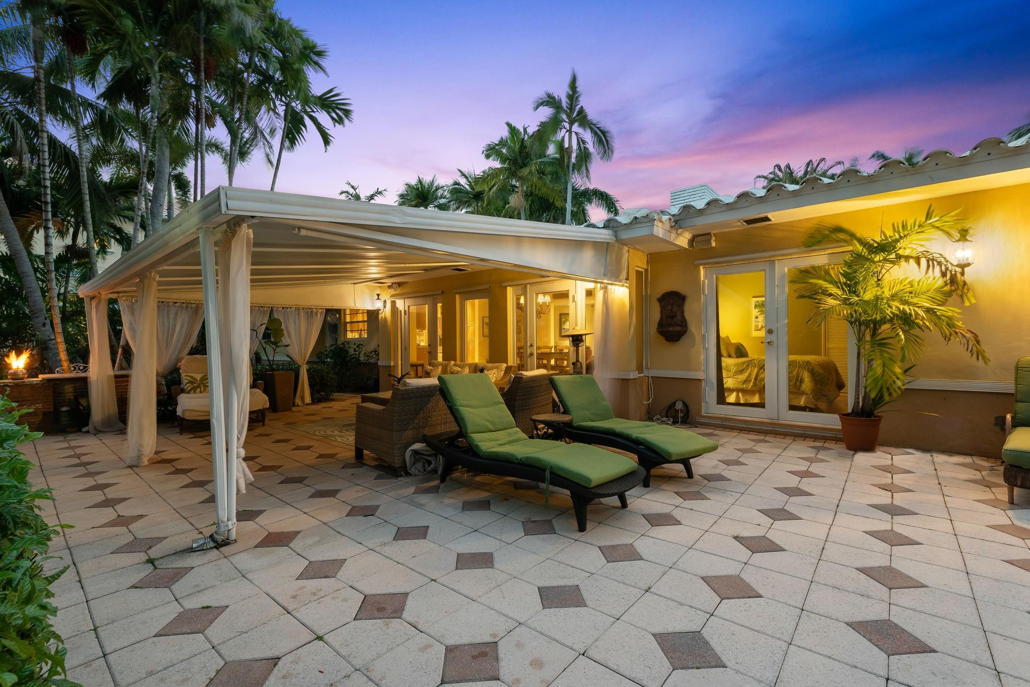 1030 Polk Hollywood, FL 33019