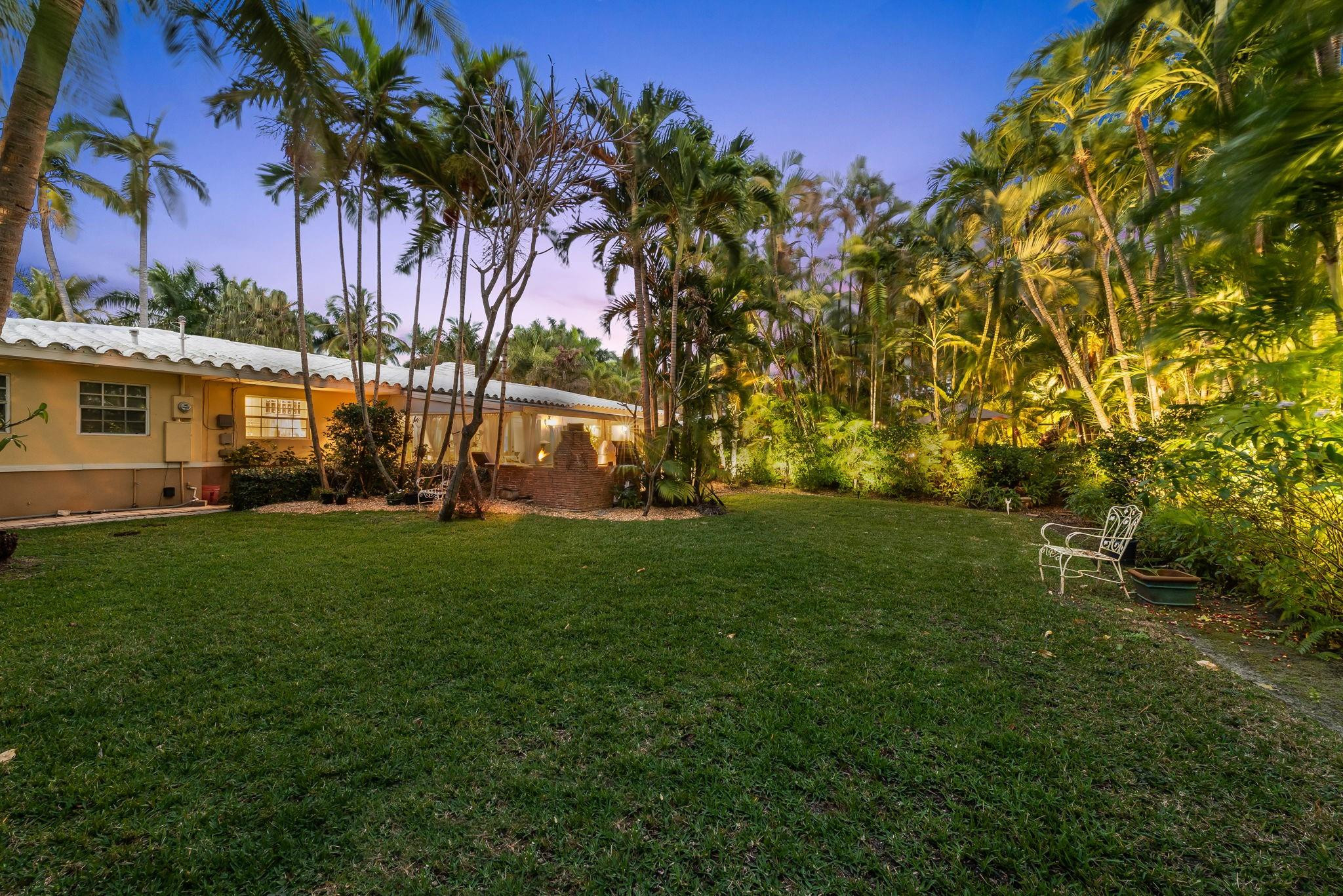 1030 Polk Hollywood, FL 33019