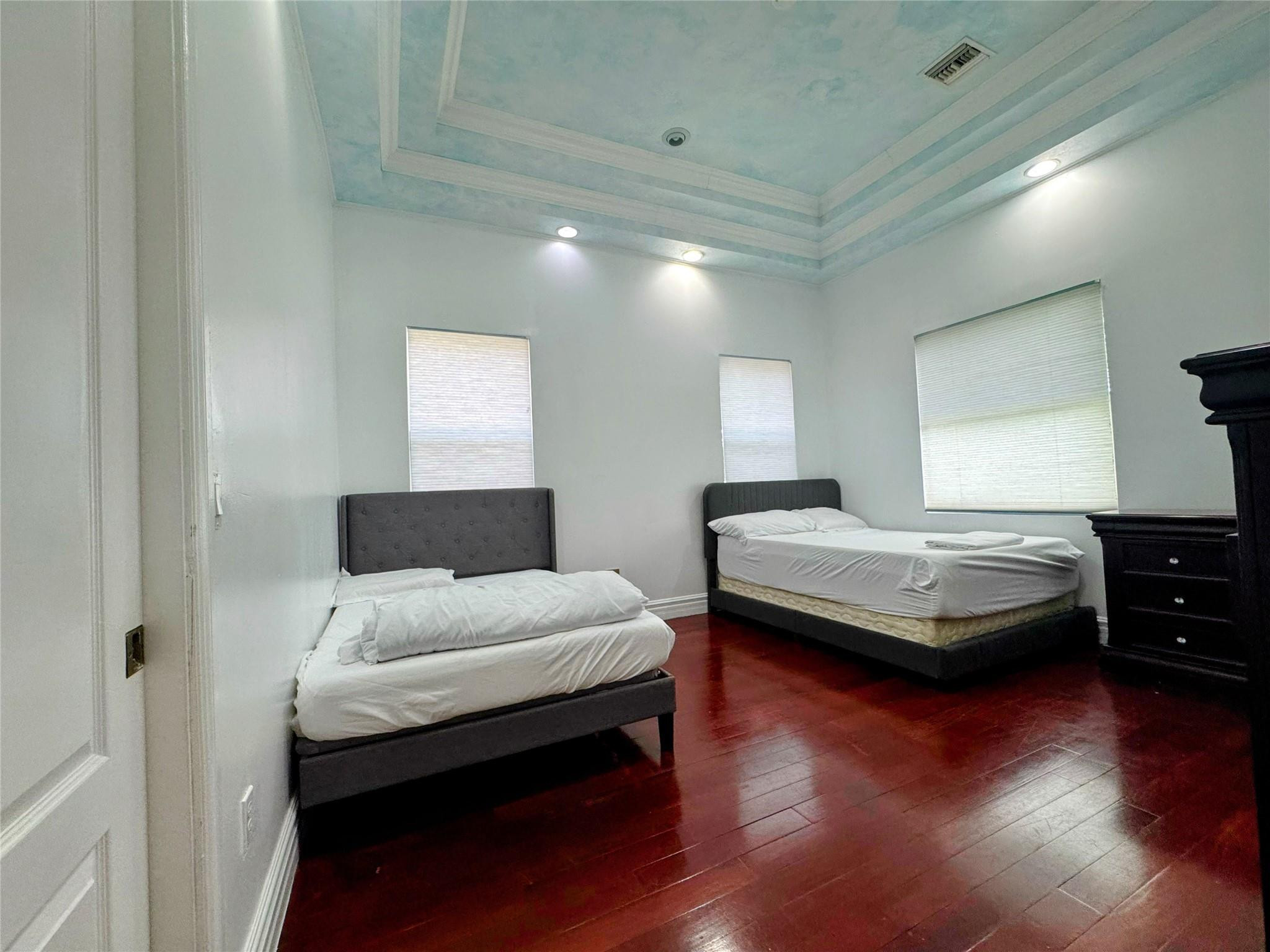 5981 SW 37th Fort Lauderdale, FL 33312