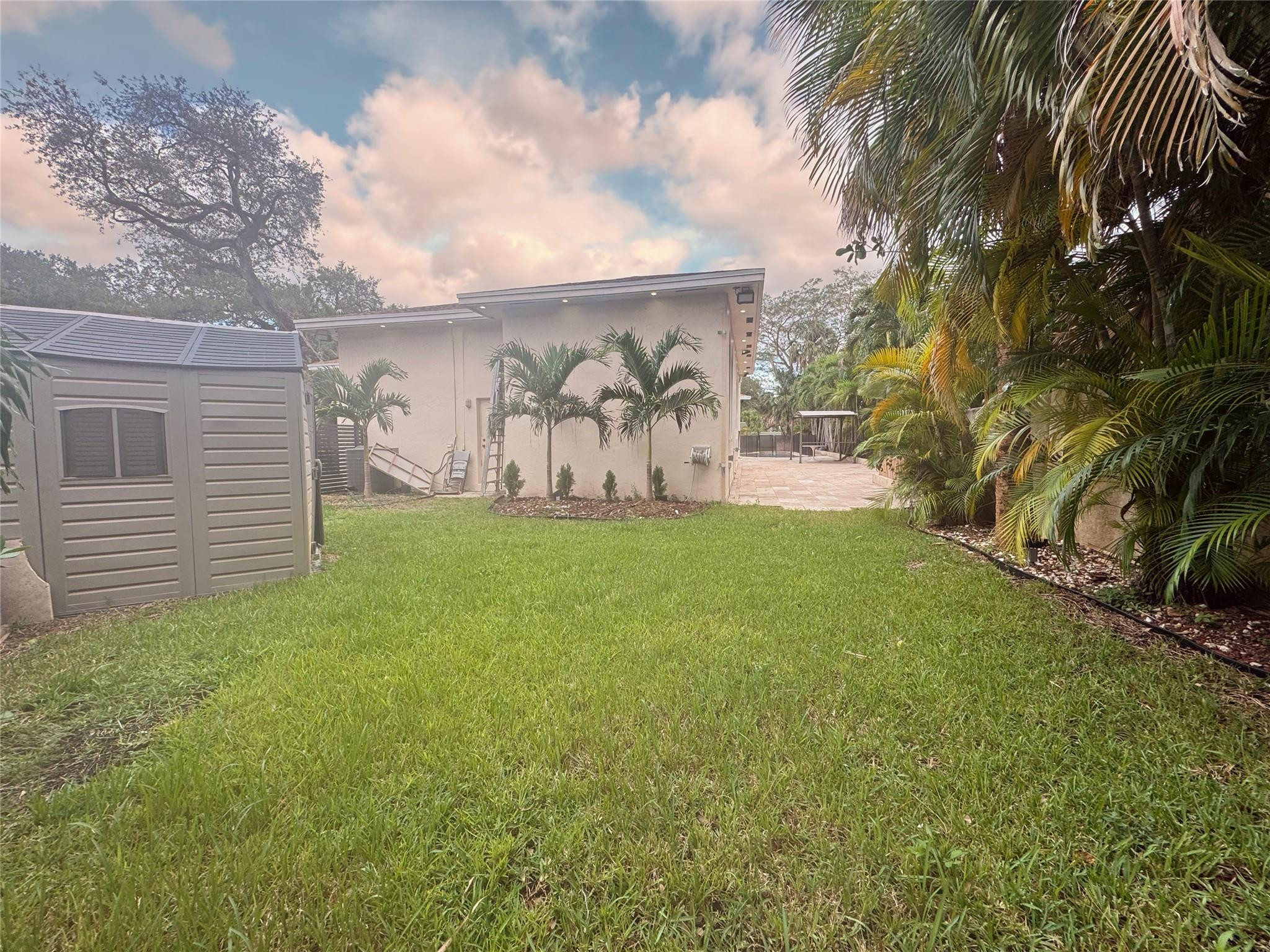 5981 SW 37th Fort Lauderdale, FL 33312