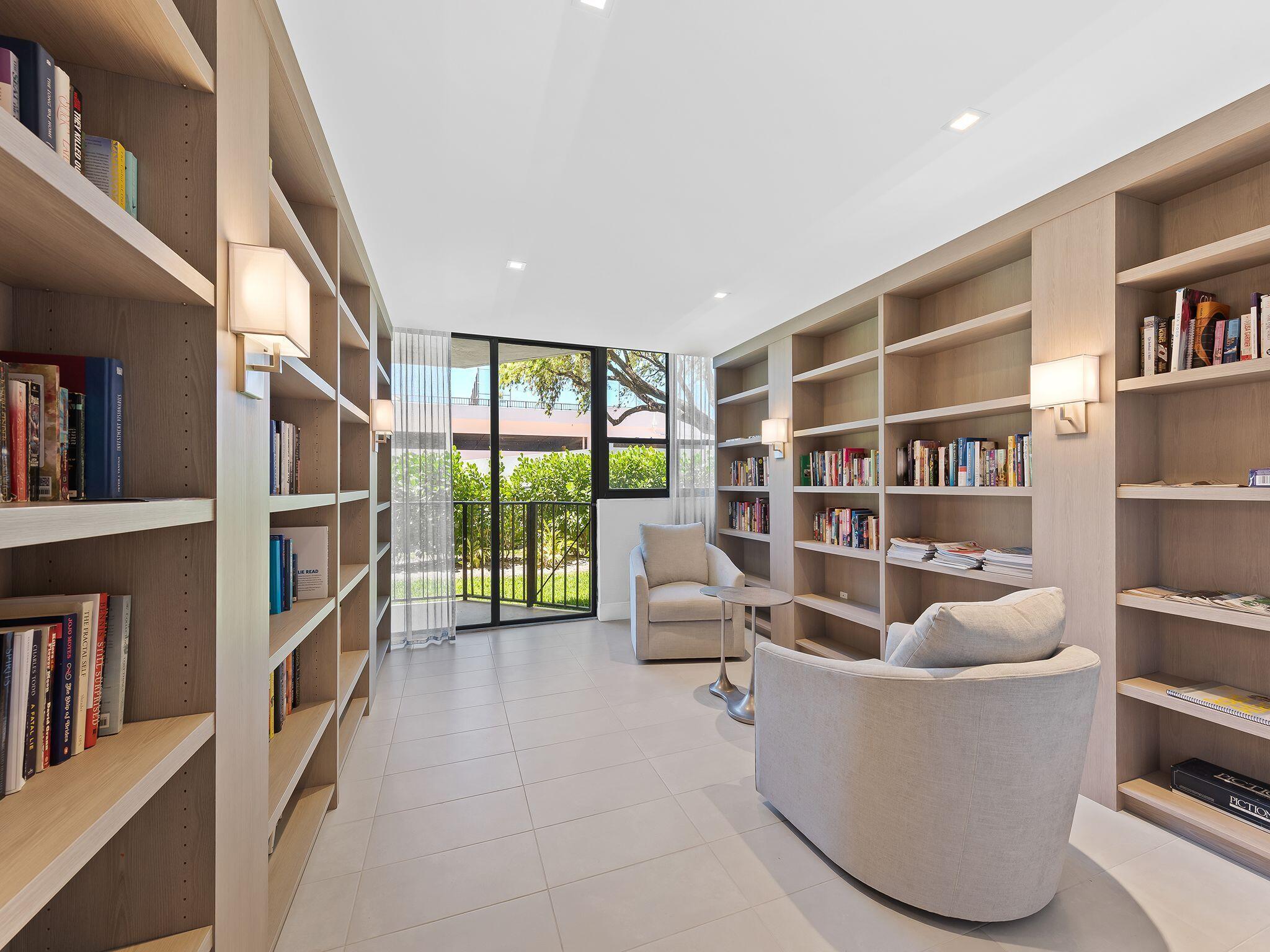 899 Jeffery St #107,Boca Raton, FL 33487