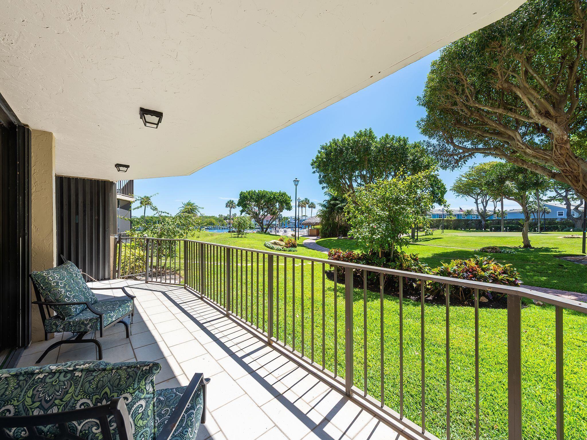 899 Jeffery St #107,Boca Raton, FL 33487