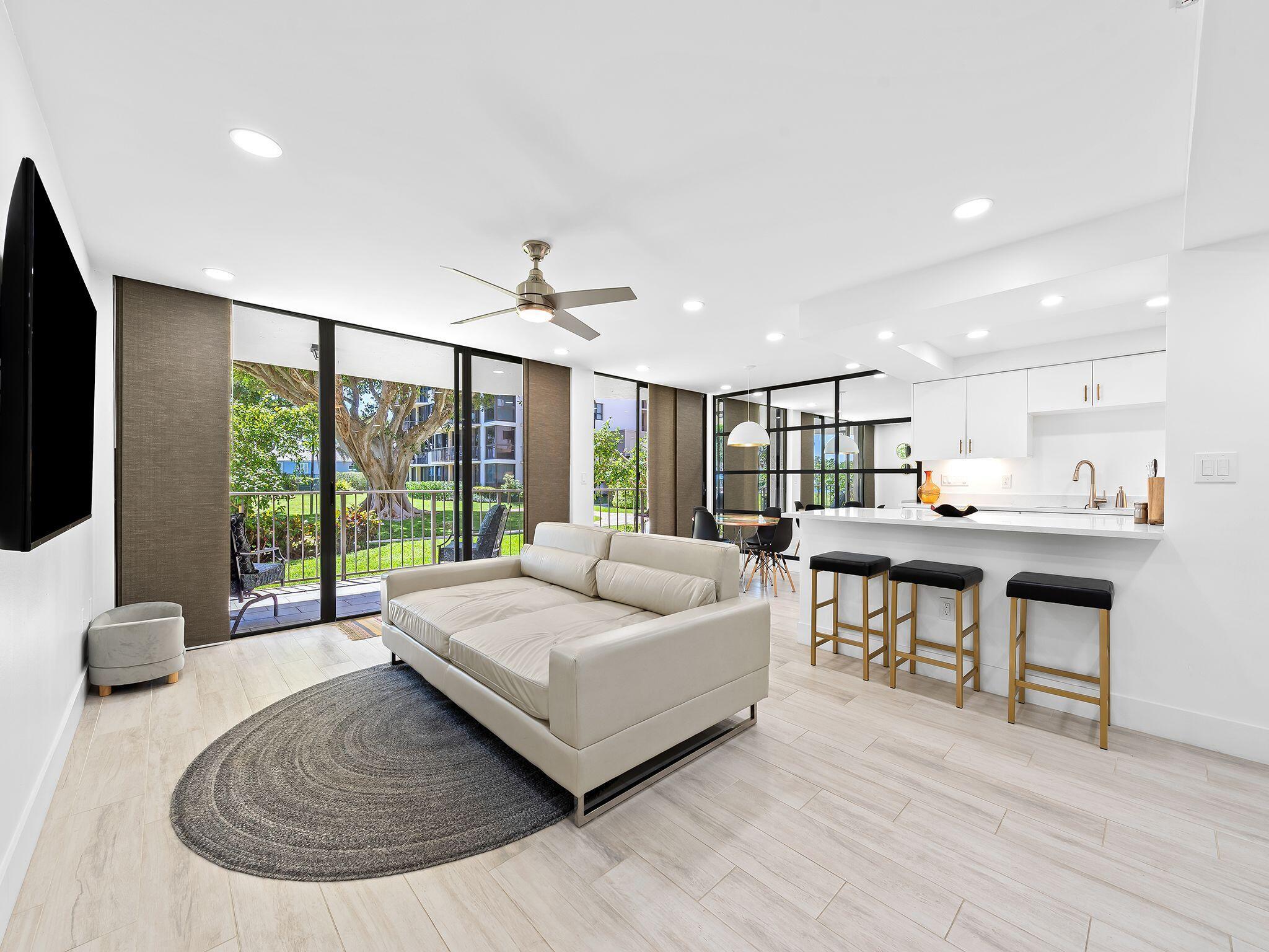 899 Jeffery St #107,Boca Raton, FL 33487