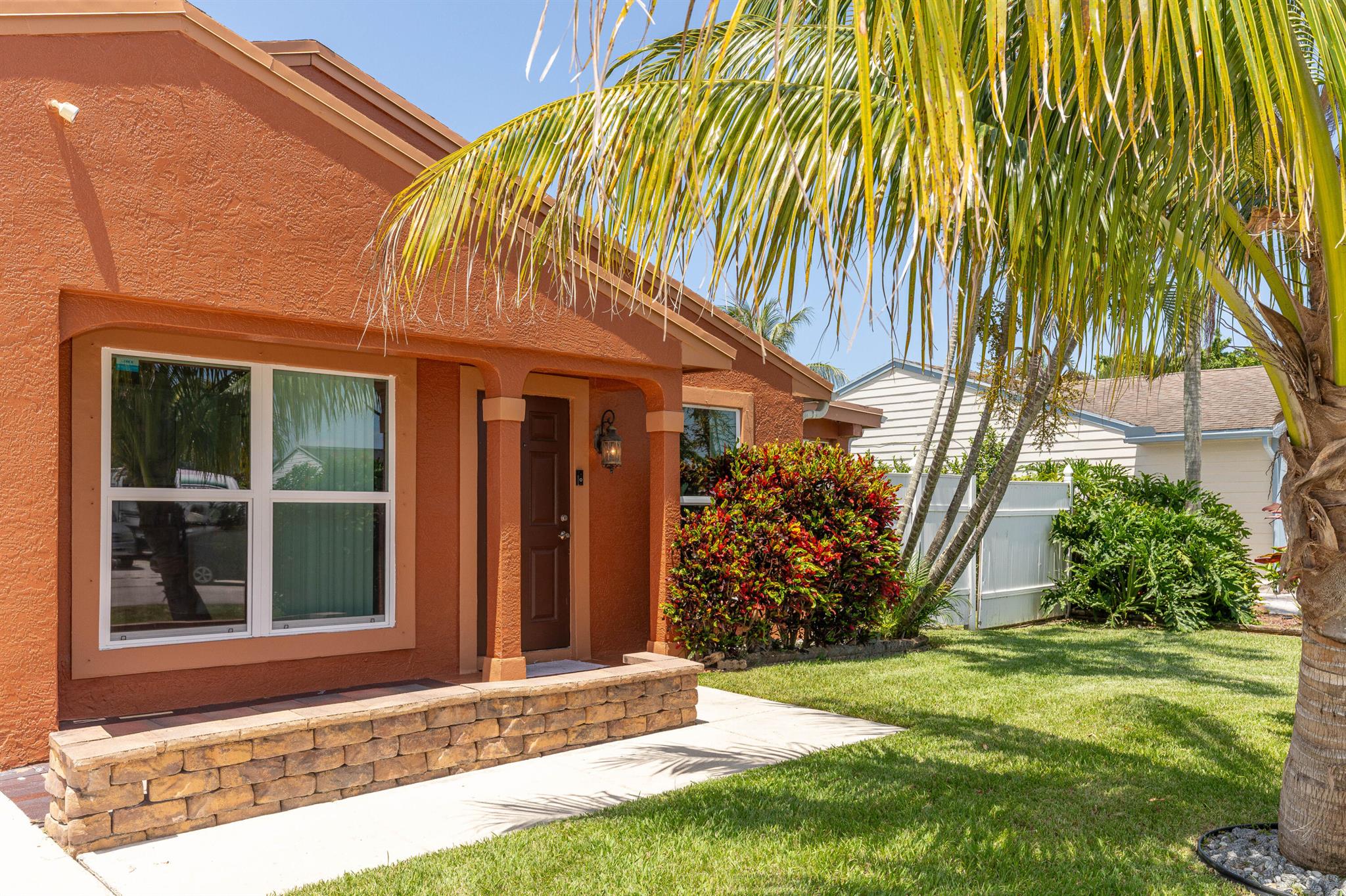 10585 Aquarius Ln
