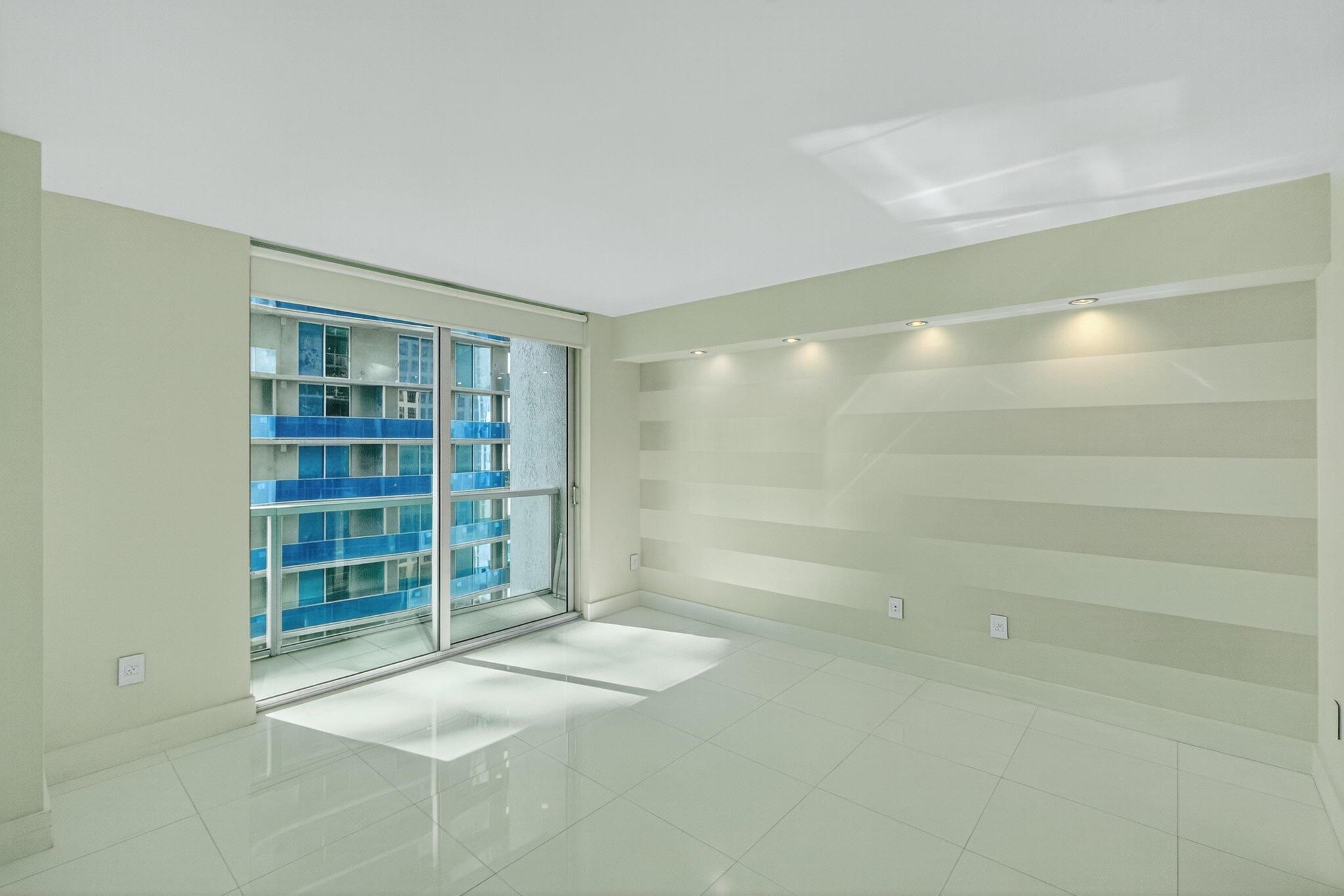 image 500 Brickell West Condo15