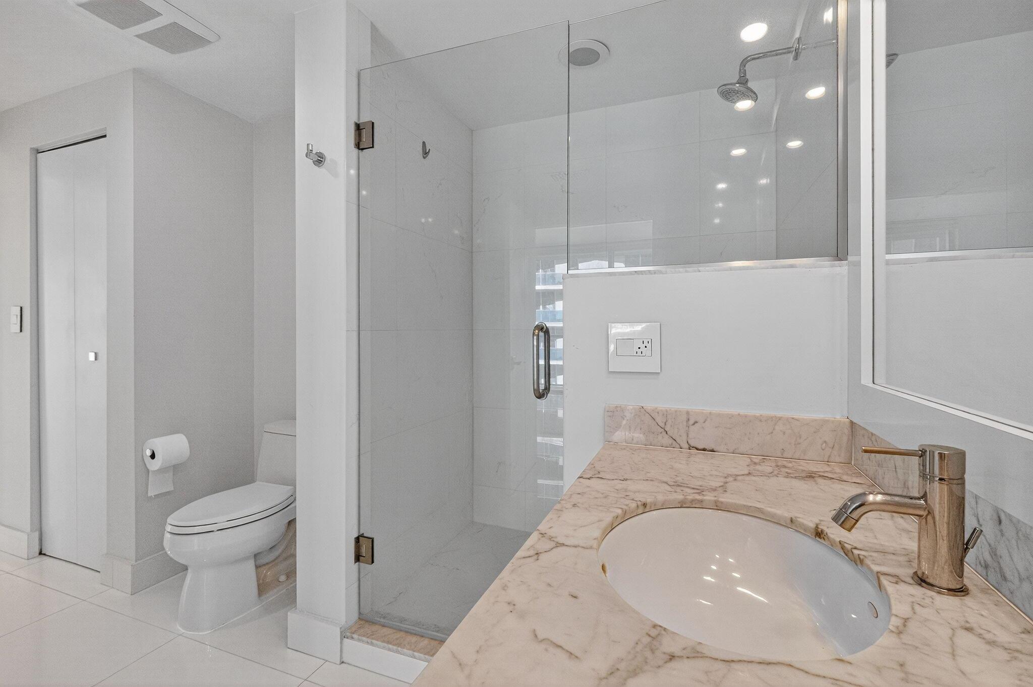 image 500 Brickell West Condo24