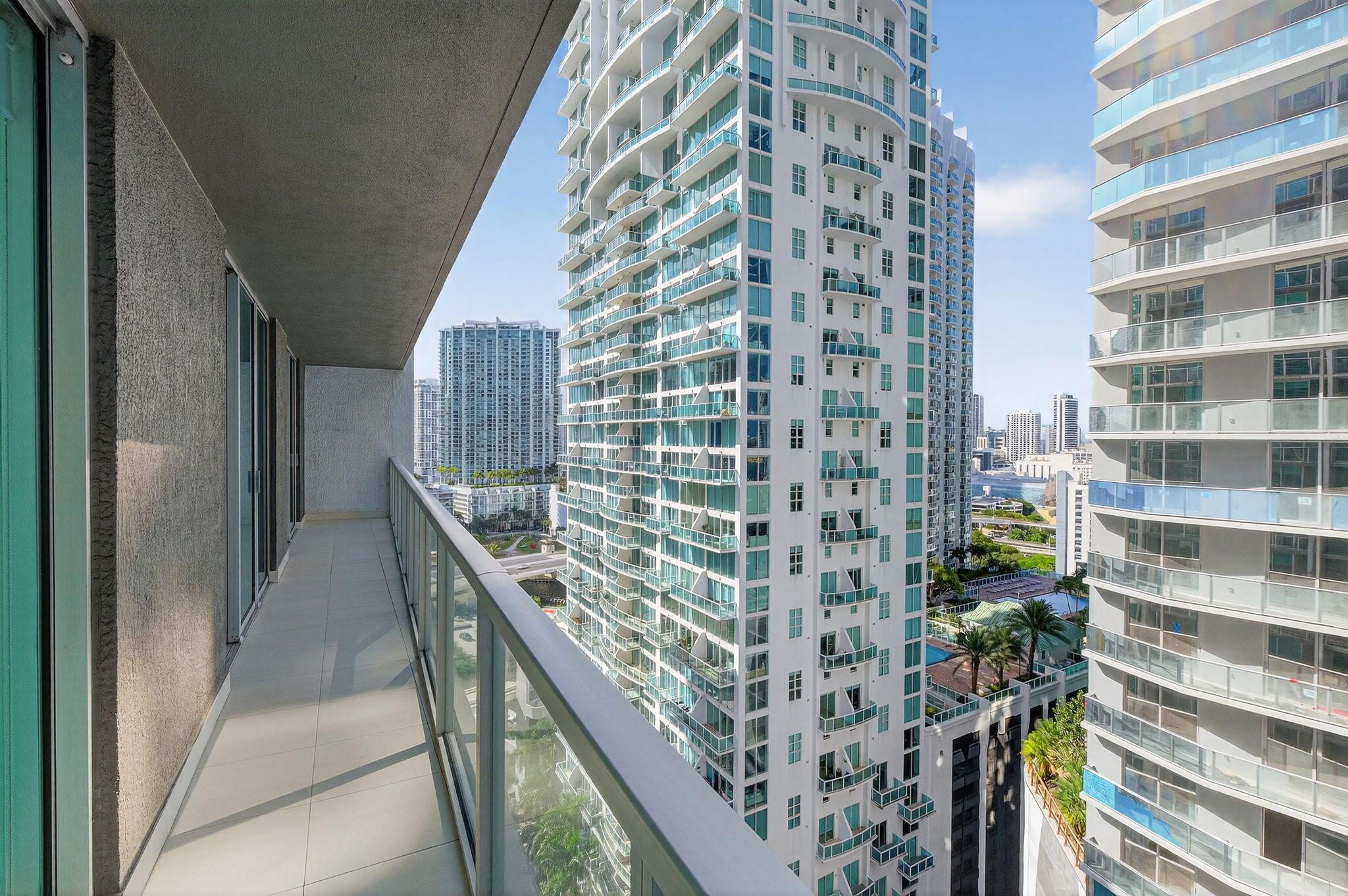 image 500 Brickell West Condo25